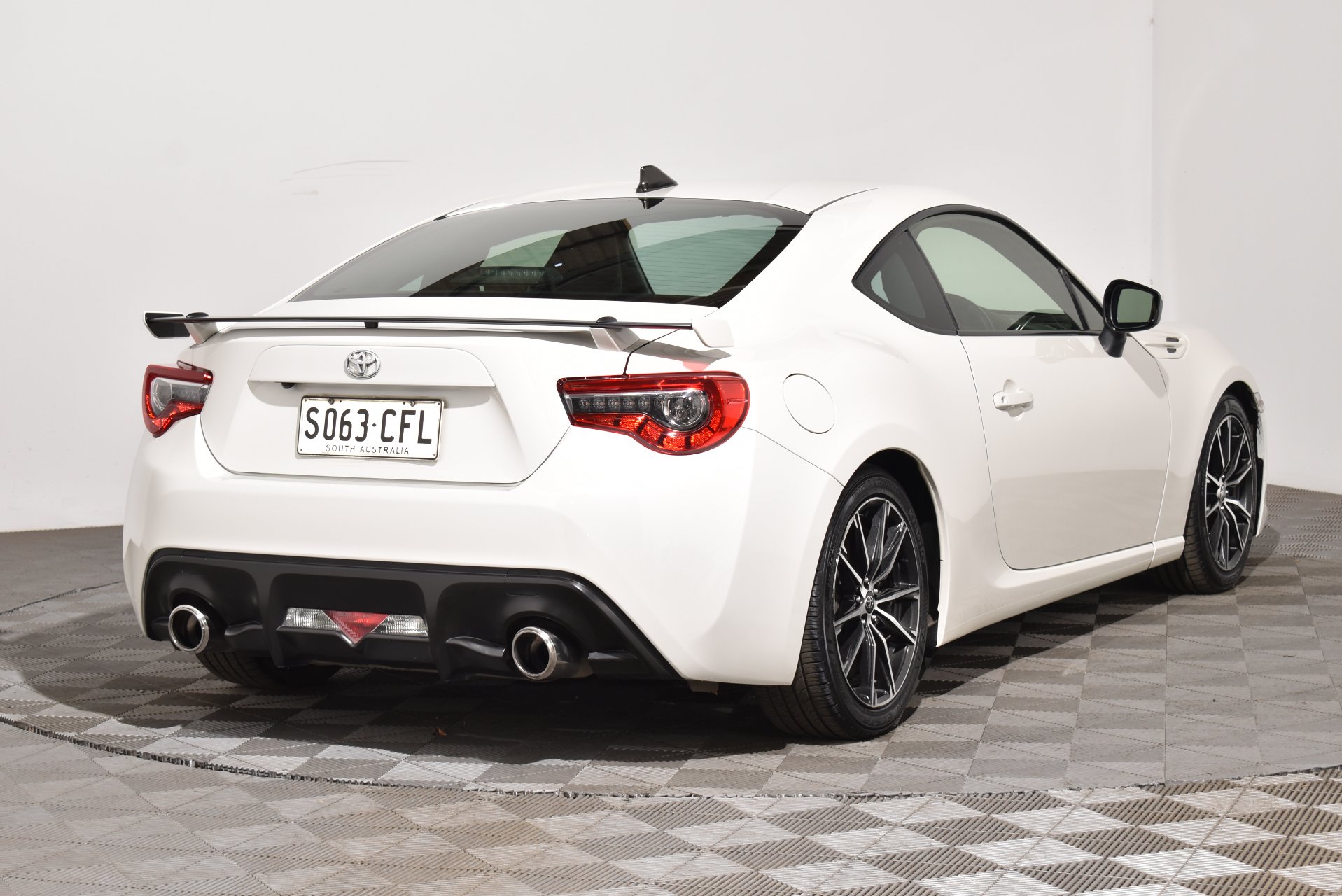 2017 Toyota 86 GTS — photo 14