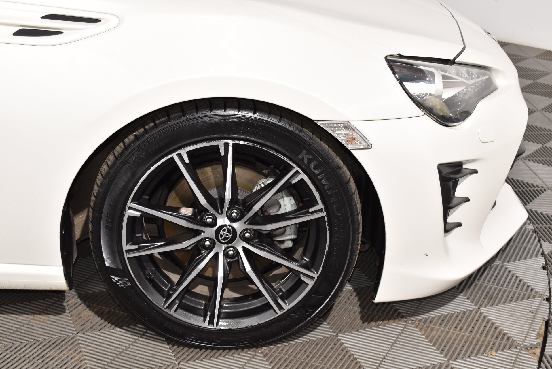 2017 Toyota 86 GTS — photo 18