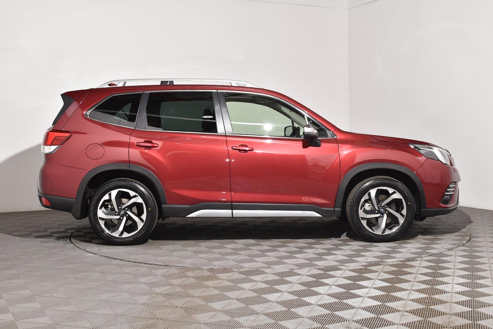 2022 Subaru Forester 25iS — photo 10