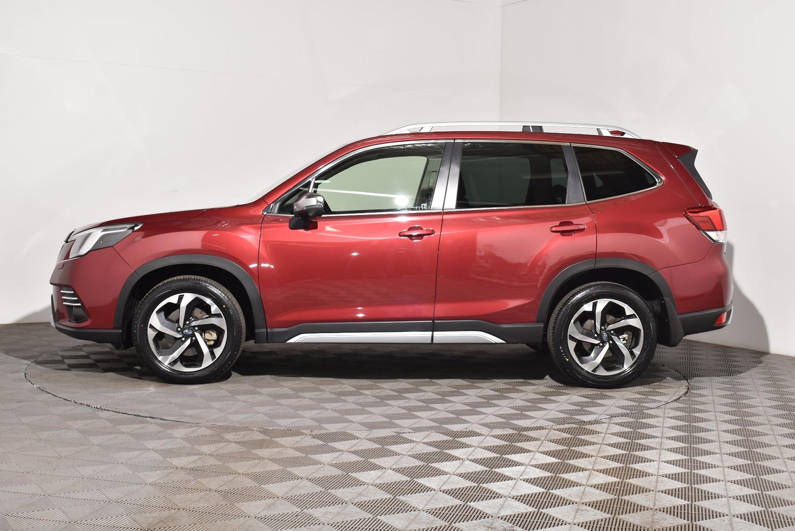 2022 Subaru Forester 25iS — photo 11