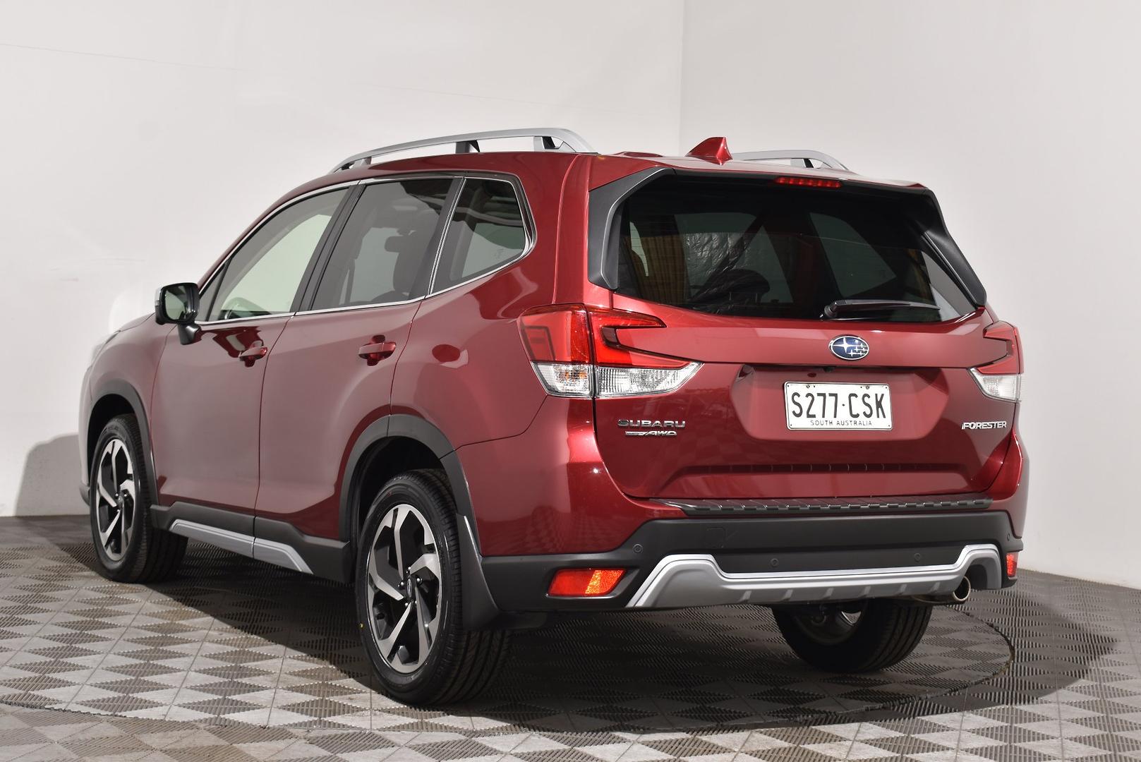2022 Subaru Forester 25iS — photo 2