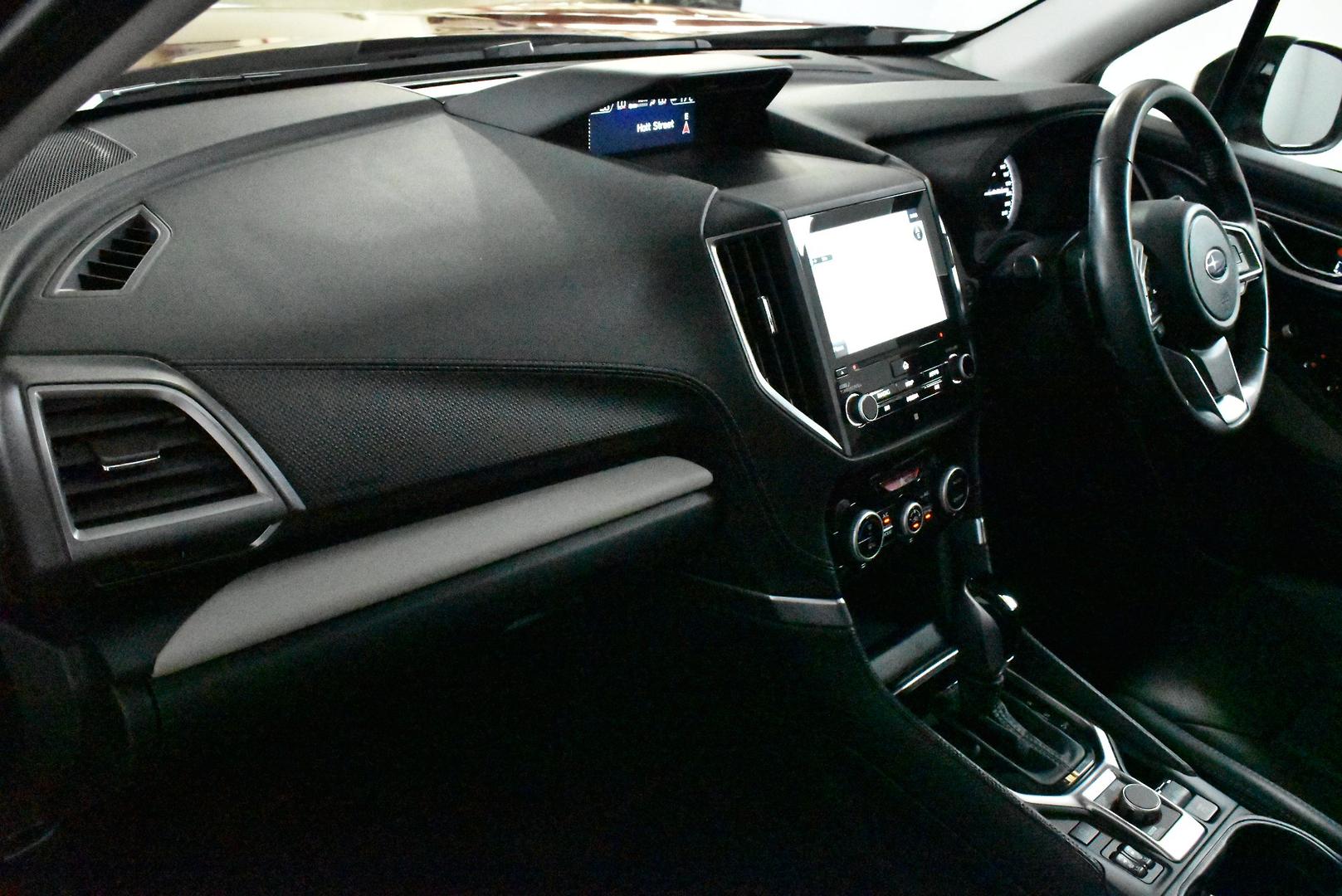 2022 Subaru Forester 25iS — photo 6