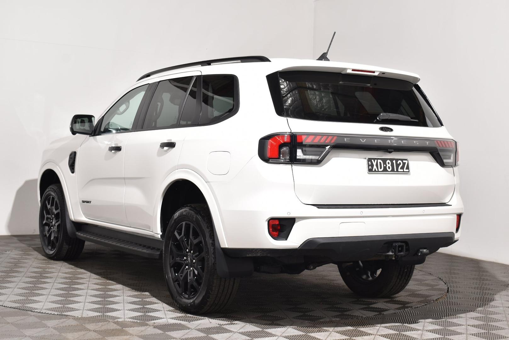 2023 Ford Everest Sport — photo 2