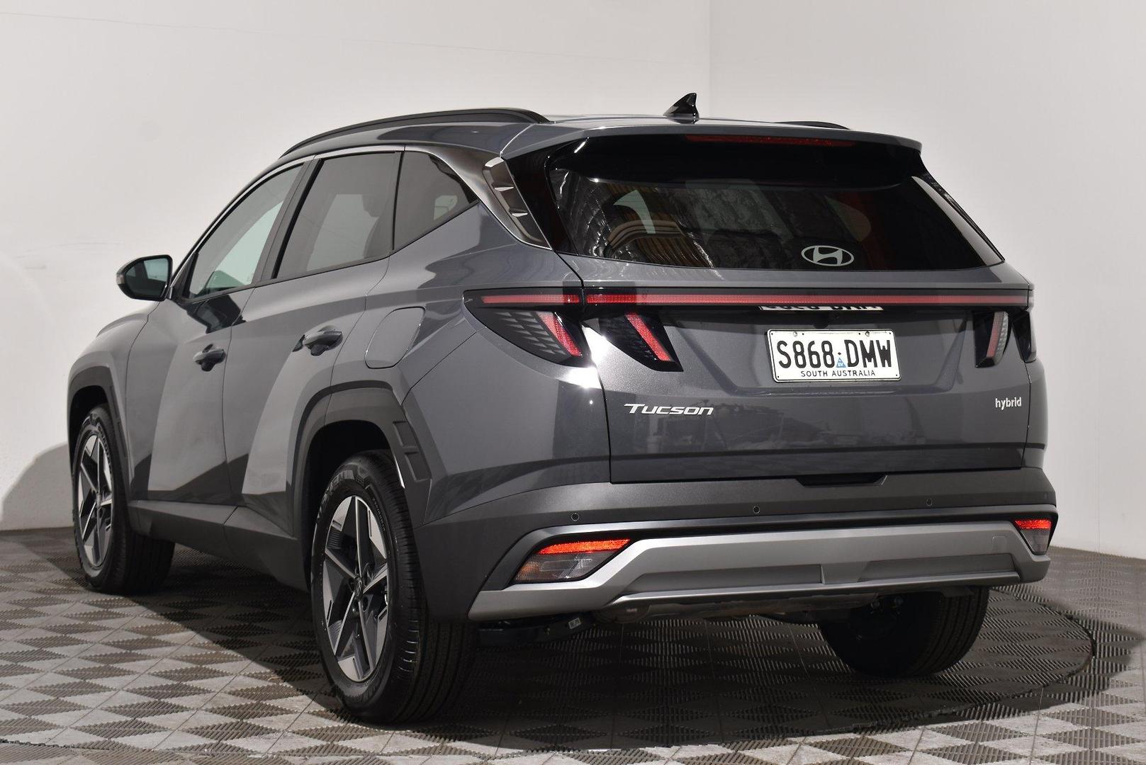 2026 Hyundai Tucson Hybrid Elite — photo 2