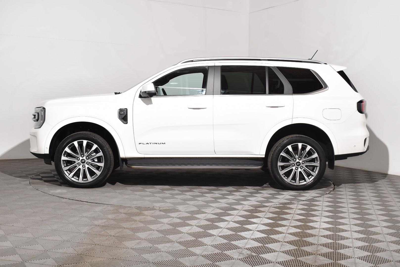 2024 Ford Everest Platinum — photo 11