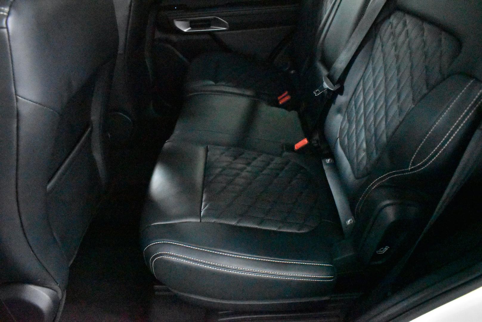 2024 Ford Everest Platinum — photo 8