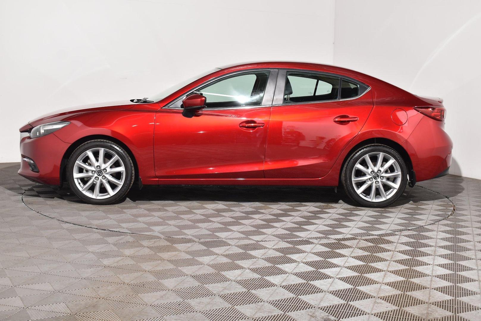 2018 Mazda 3 SP25 — photo 11