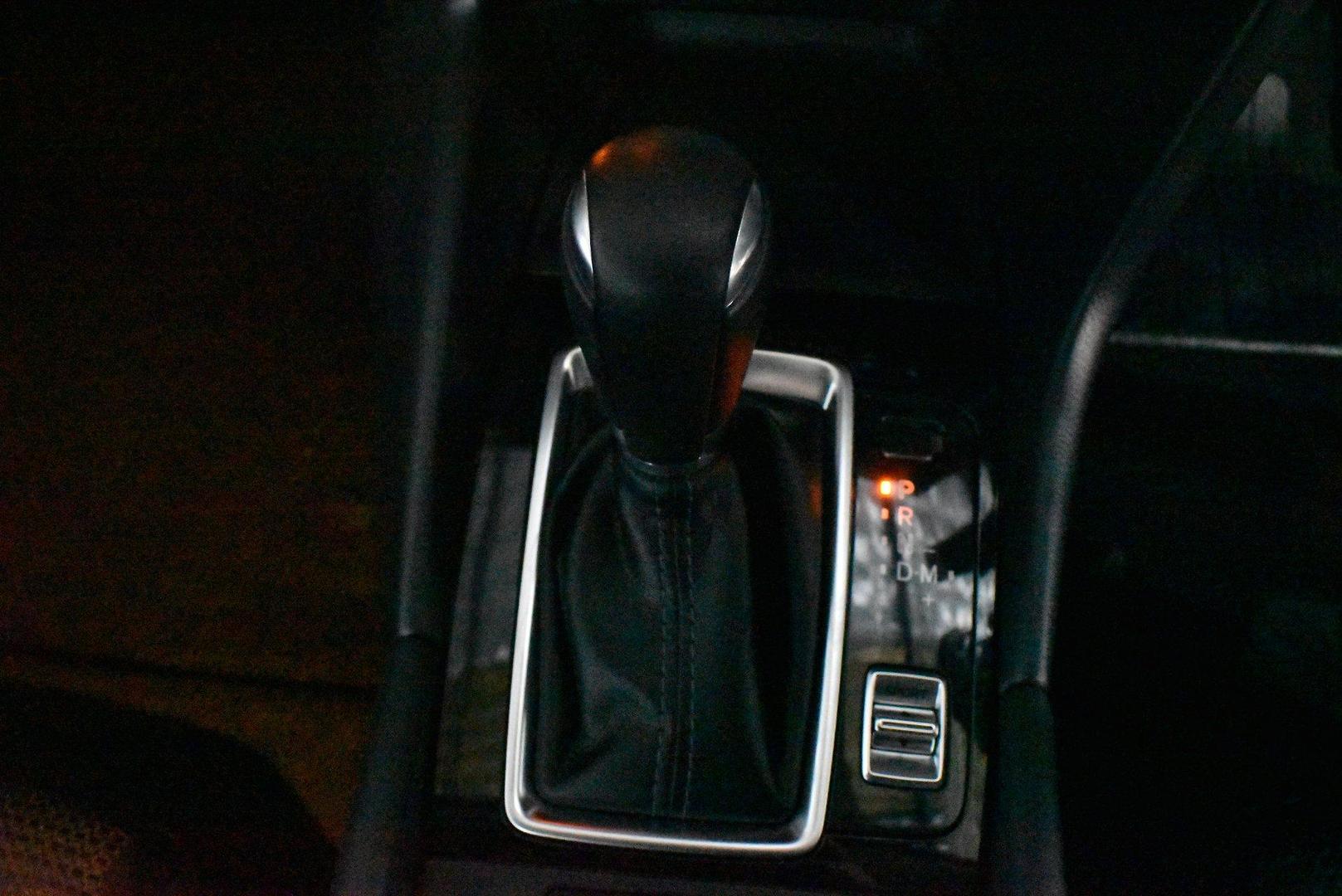 2018 Mazda 3 SP25 — photo 21