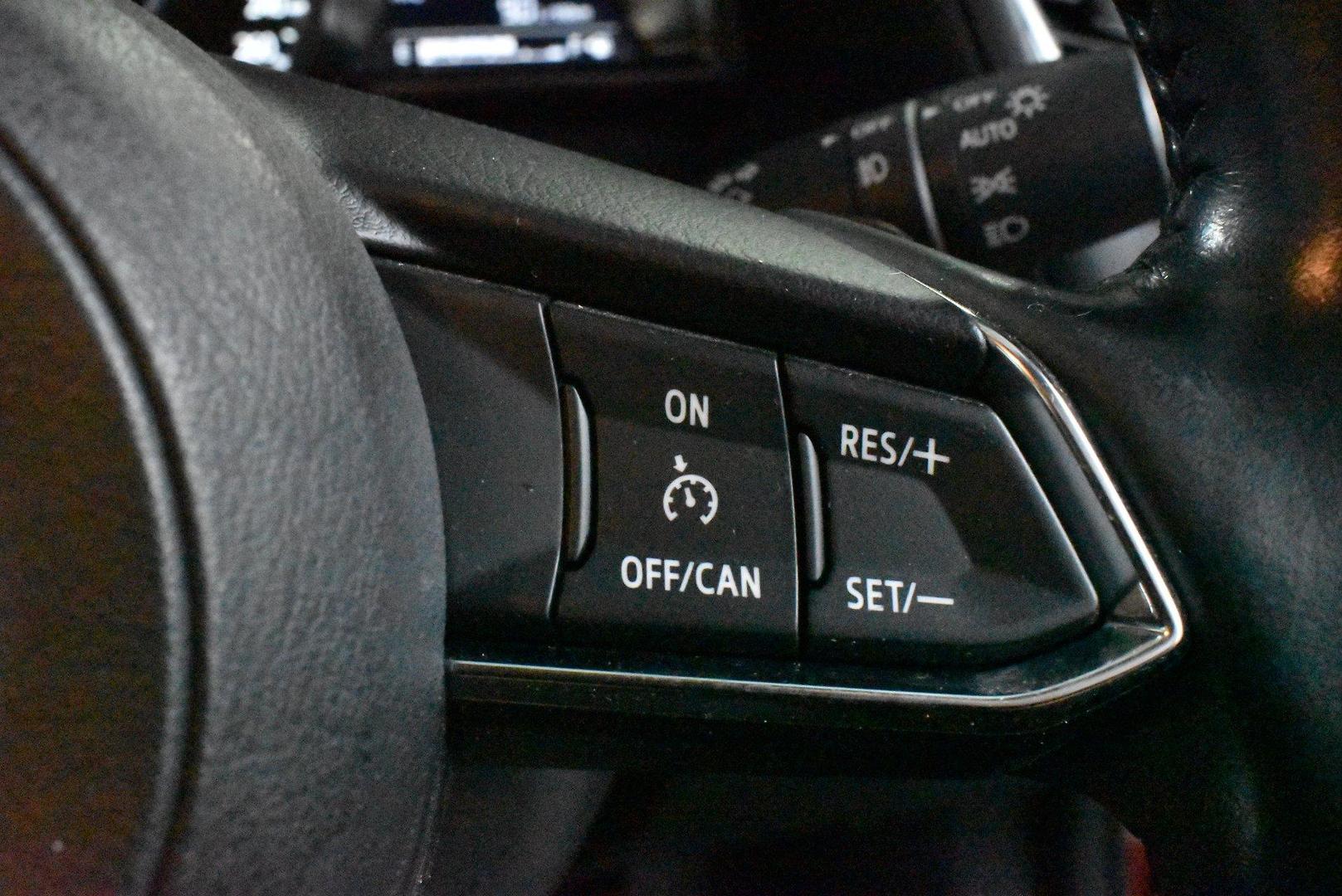 2018 Mazda 3 SP25 — photo 23