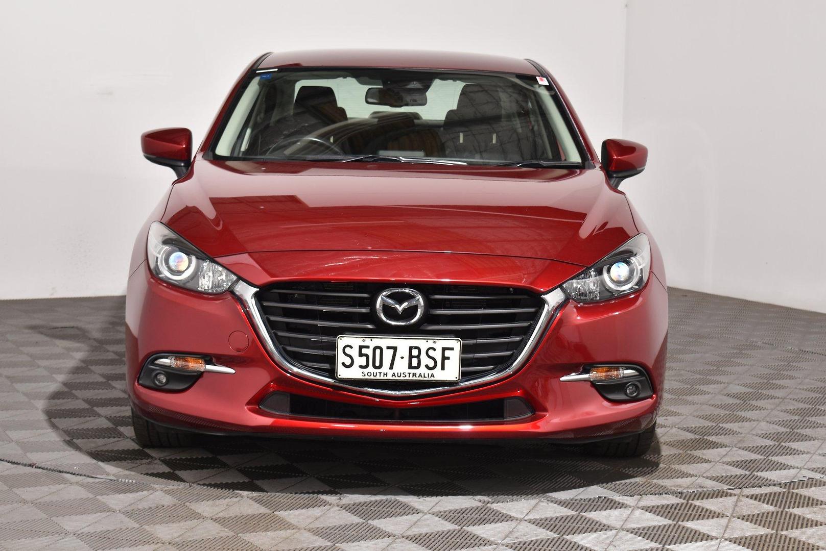 2018 Mazda 3 SP25 — photo 3