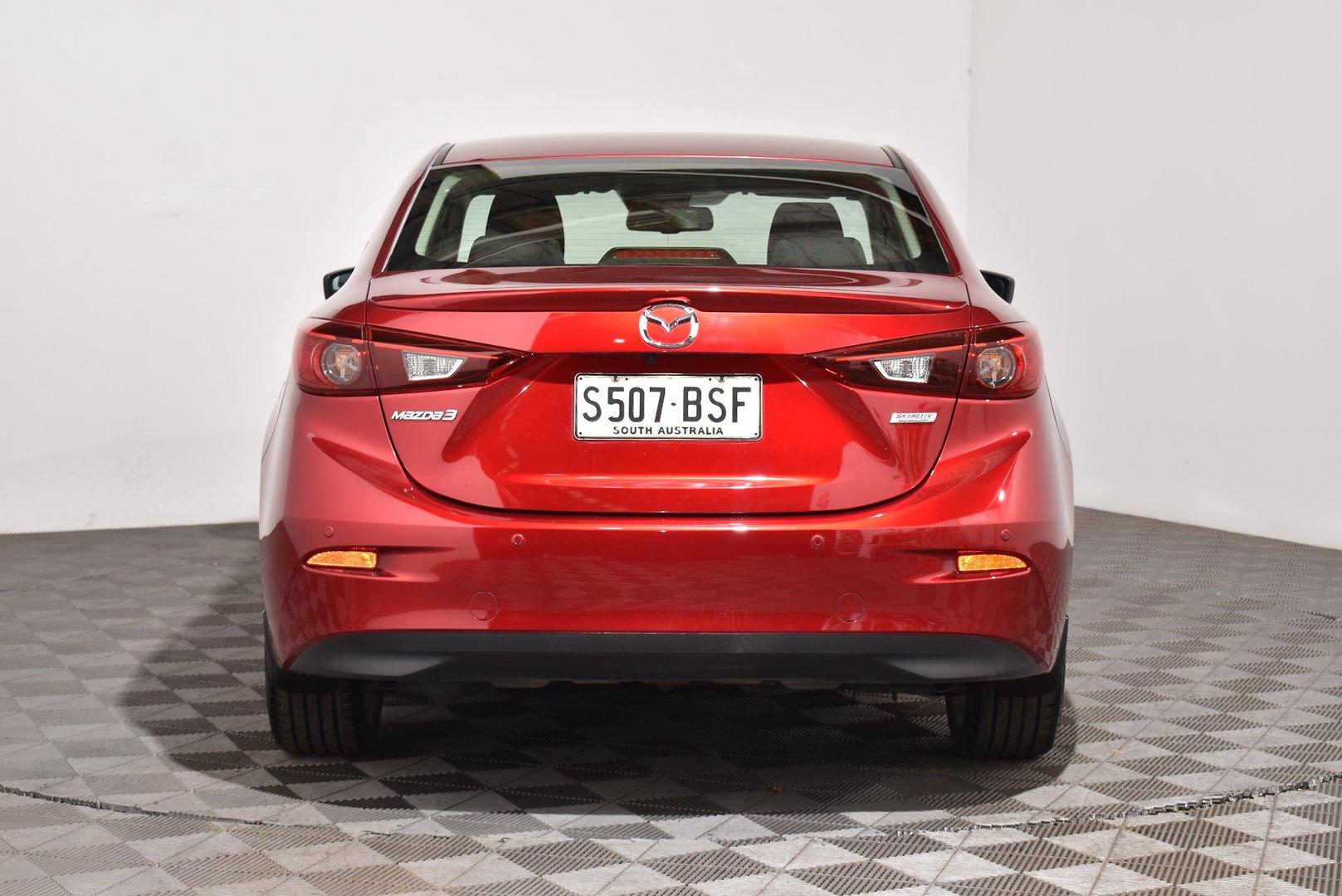 2018 Mazda 3 SP25 — photo 4