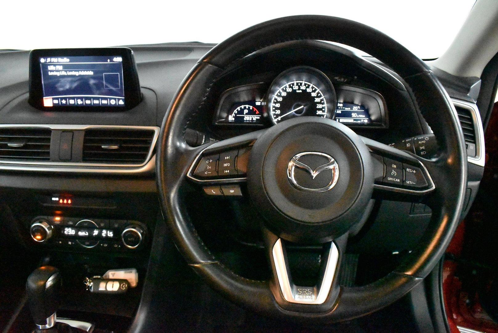 2018 Mazda 3 SP25 — photo 5