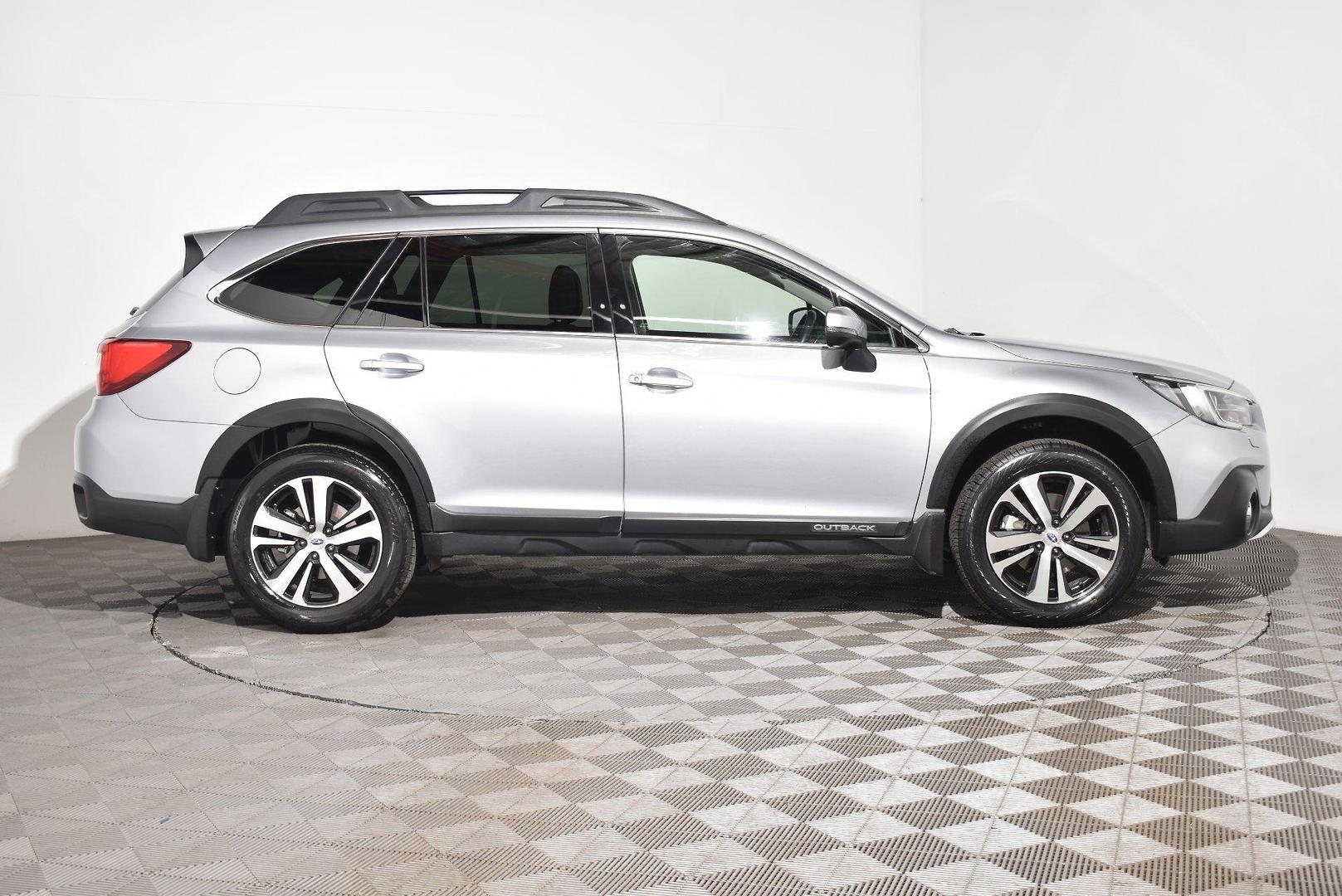2018 Subaru Outback 25i Premium — photo 10