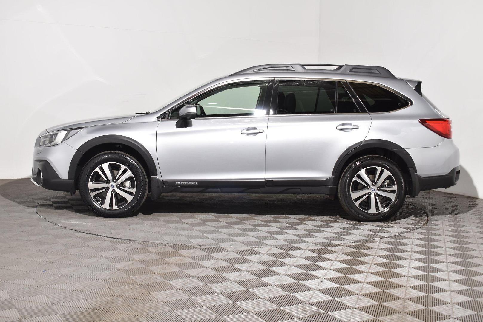 2018 Subaru Outback 25i Premium — photo 11
