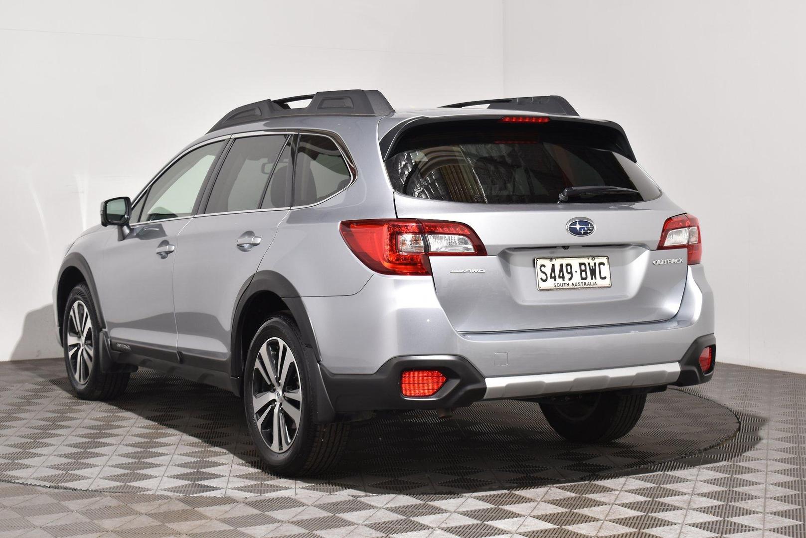 2018 Subaru Outback 25i Premium — photo 2