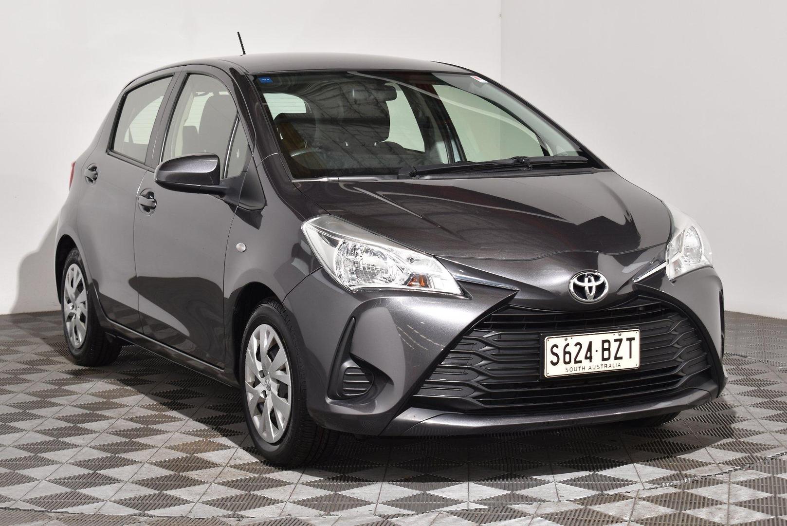 2019 Toyota Yaris Ascent — photo 1