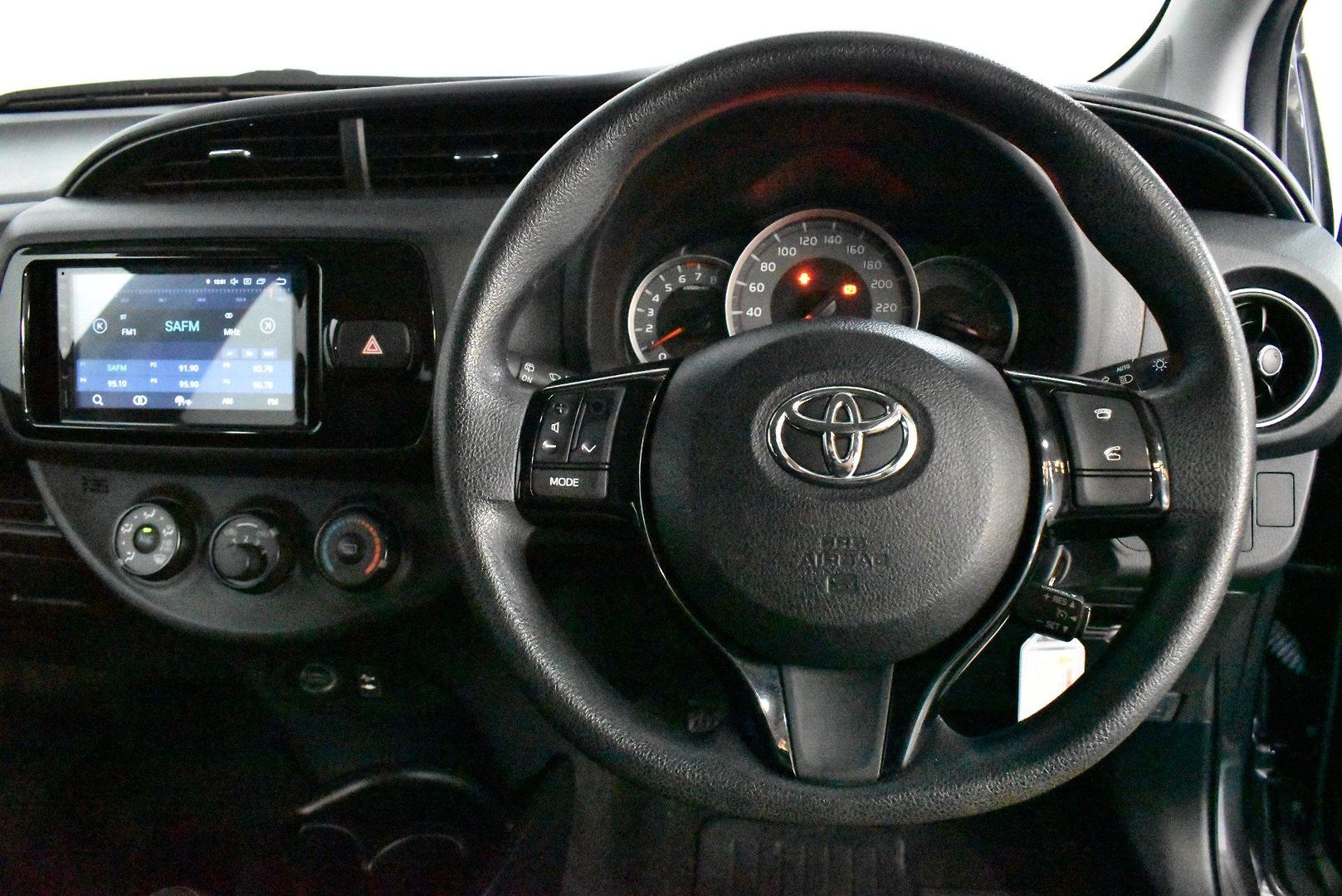 2019 Toyota Yaris Ascent — photo 5