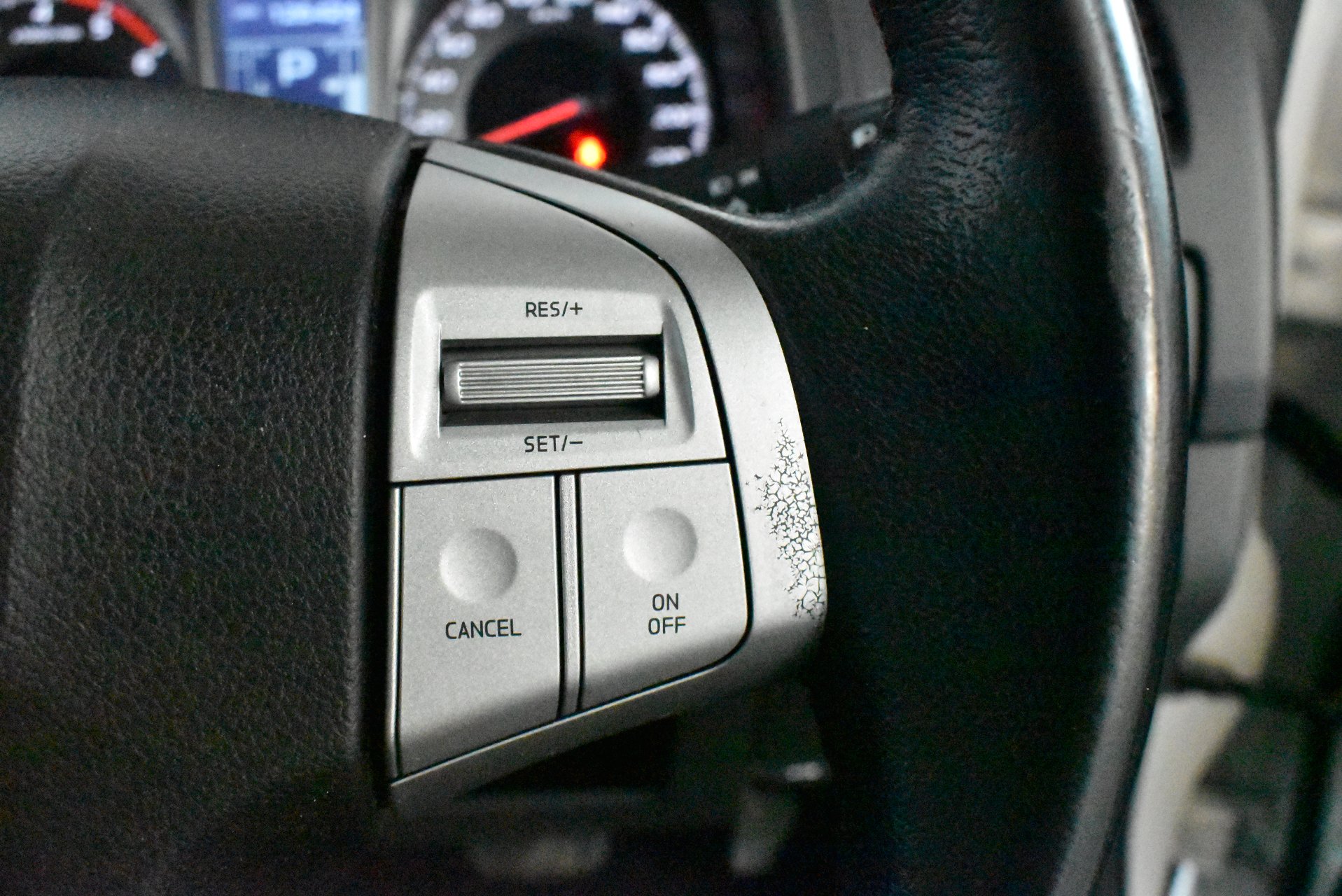2015 Isuzu MU-X LST — photo 22