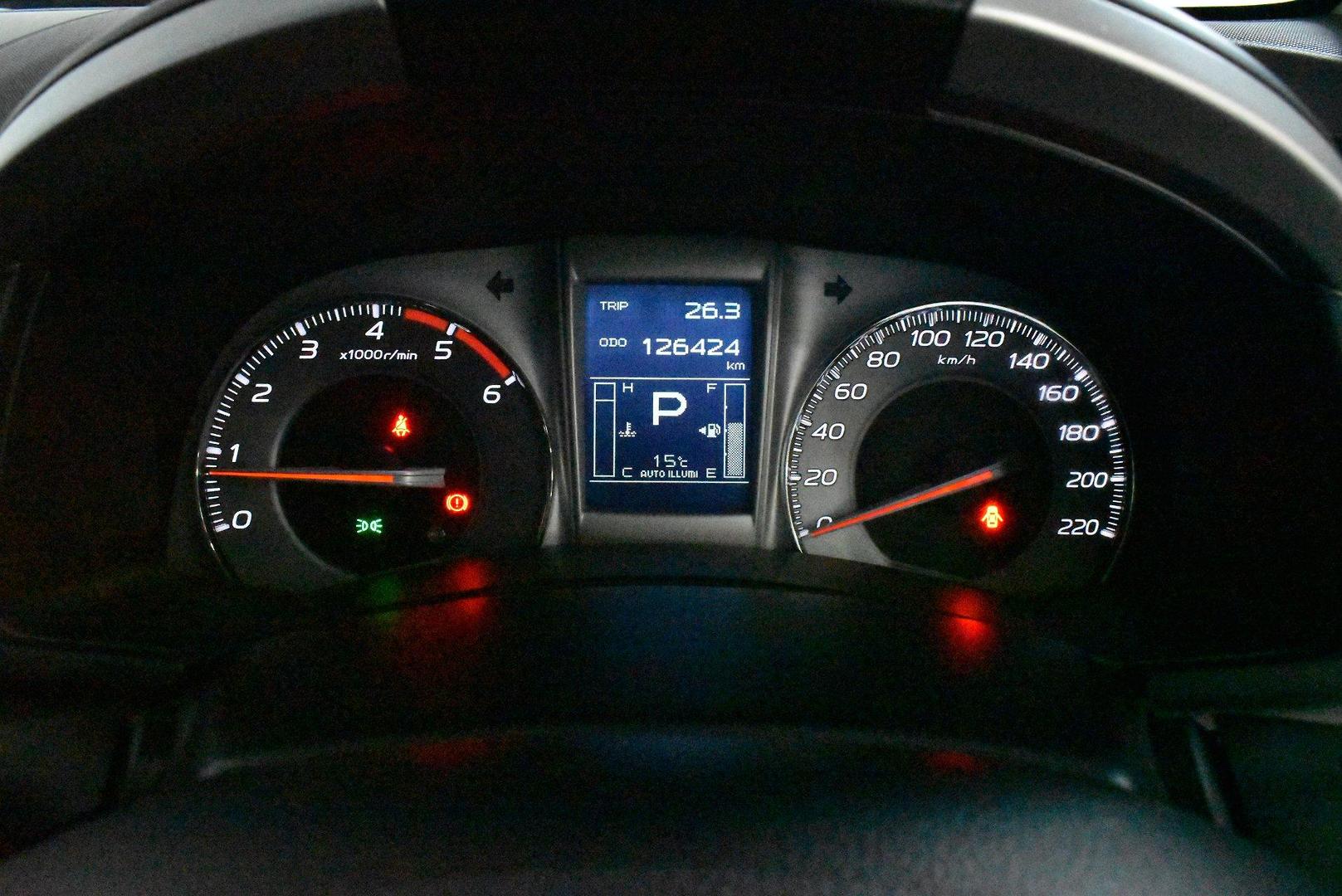 2015 Isuzu MU-X LST — photo 25