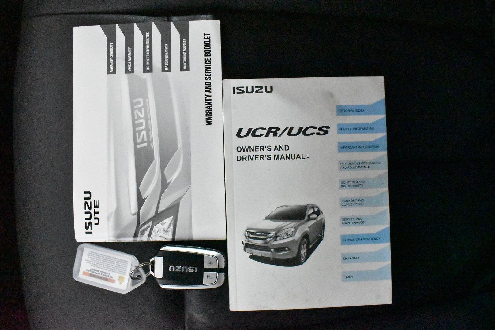 2015 Isuzu MU-X LST — photo 26