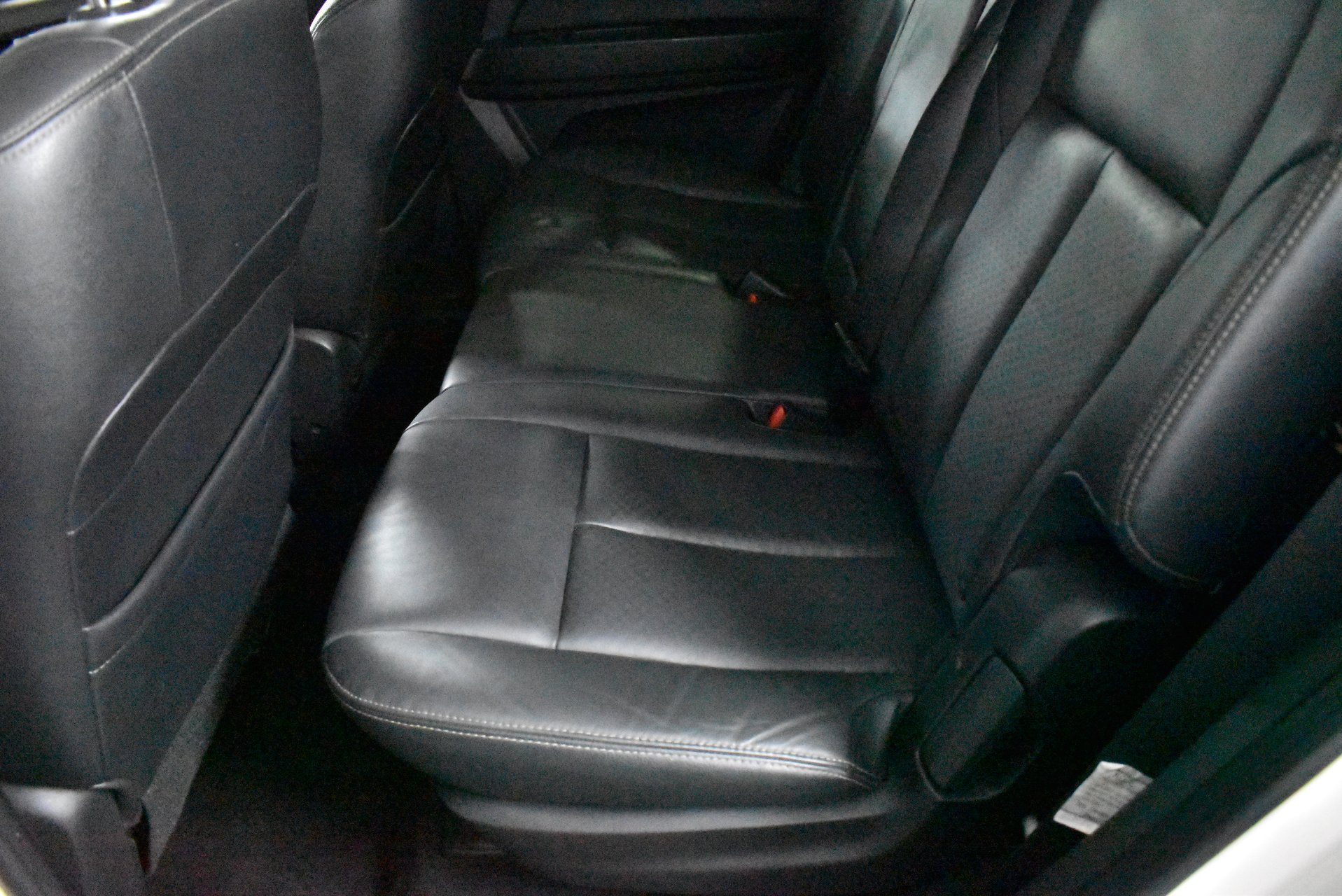 2015 Isuzu MU-X LST — photo 8