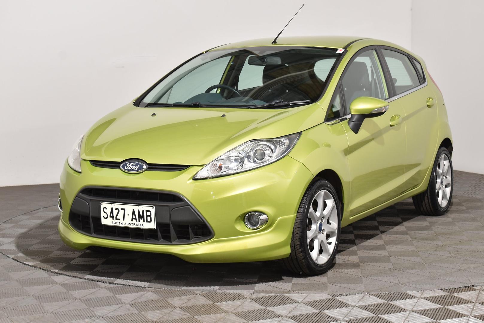 2010 Ford Fiesta Zetec — photo 13