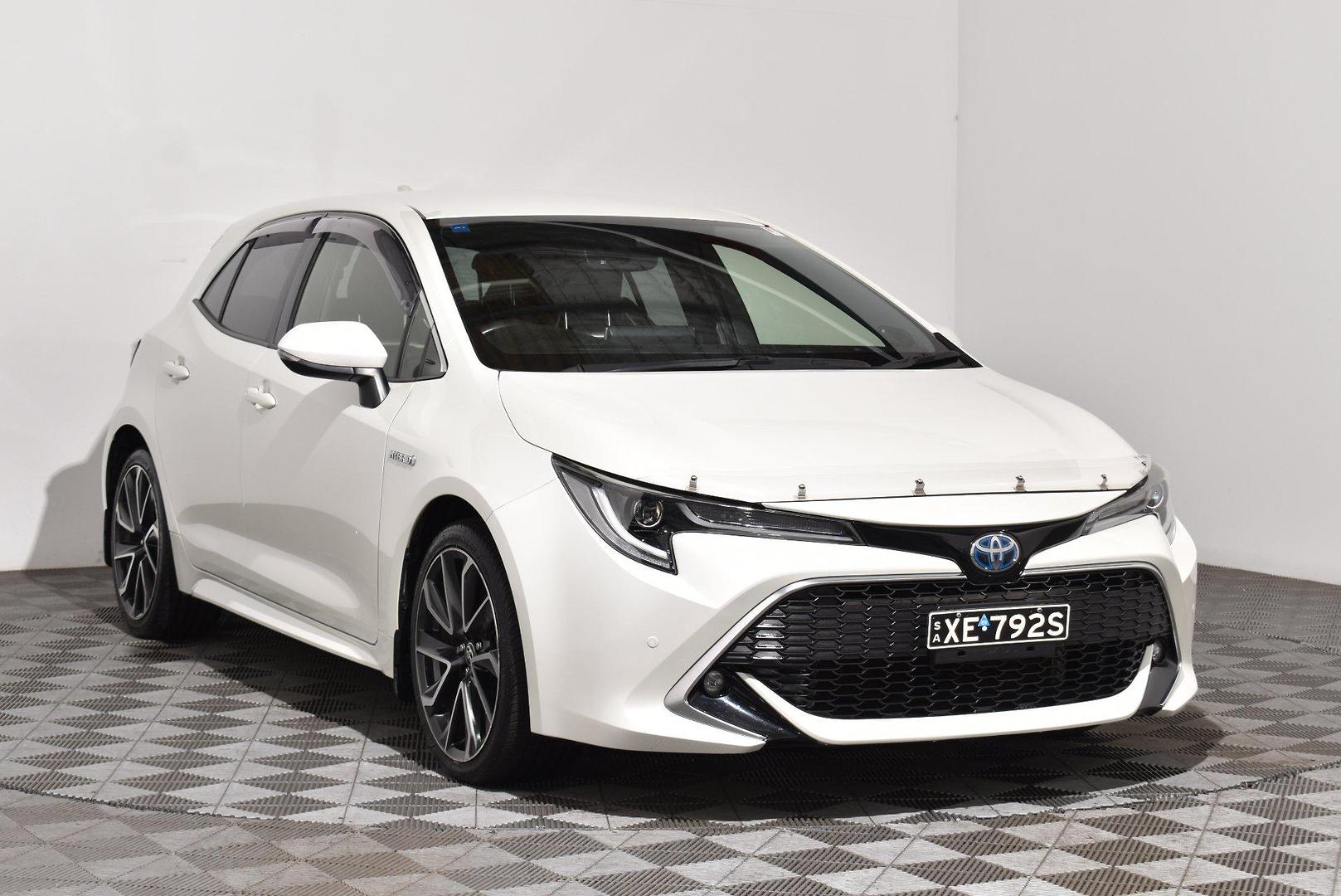 2019 Toyota Corolla ZR Hybrid — photo 1 of 27