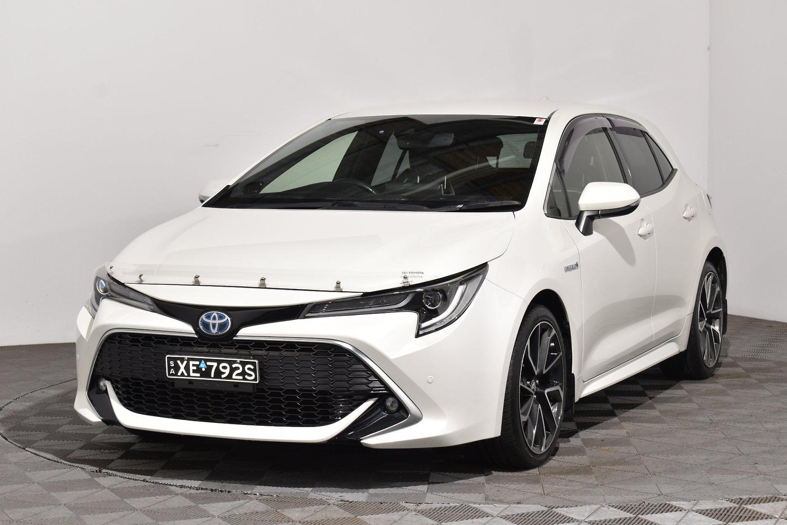 2019 Toyota Corolla ZR Hybrid — photo 13 of 27