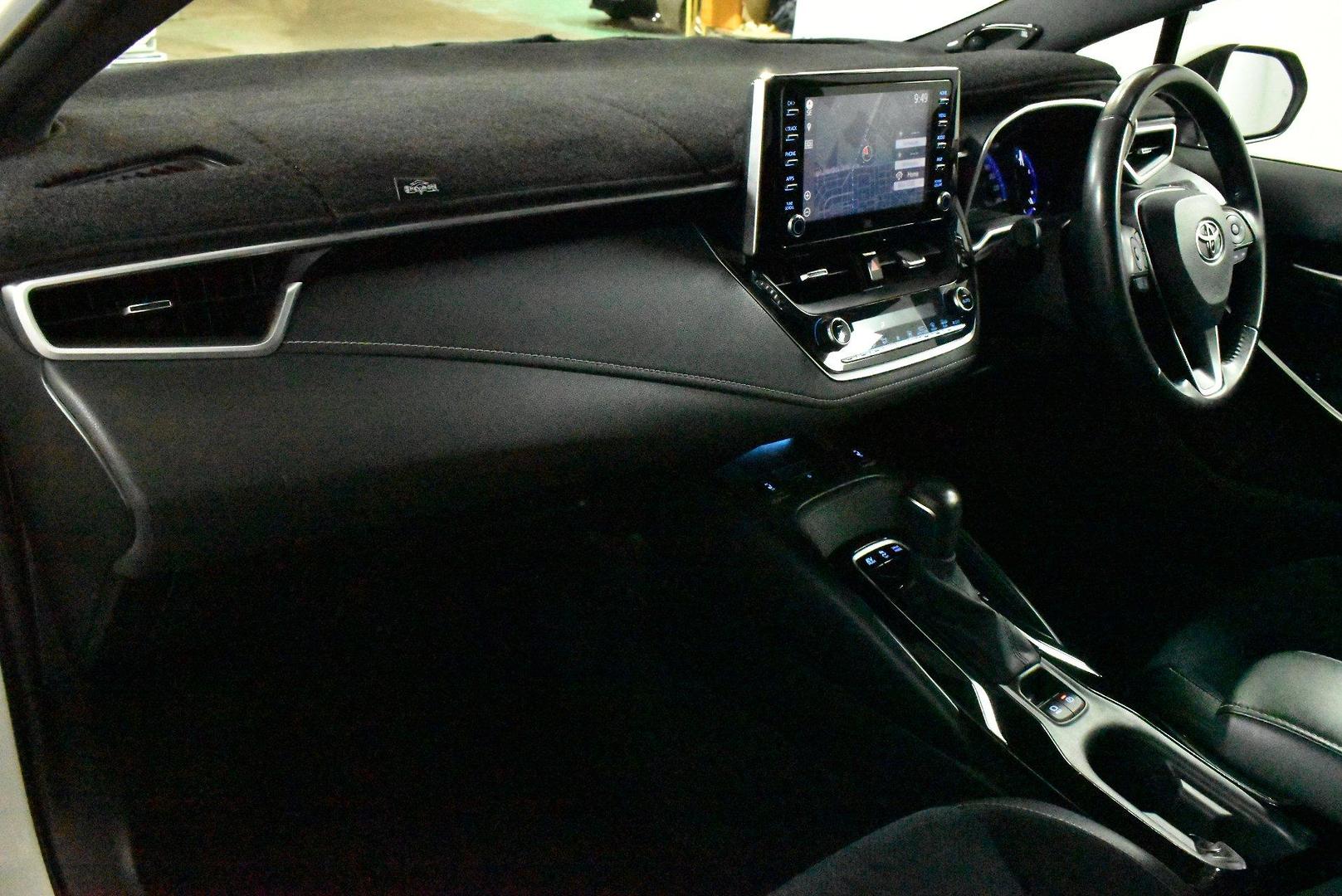2019 Toyota Corolla ZR Hybrid — photo 6 of 27