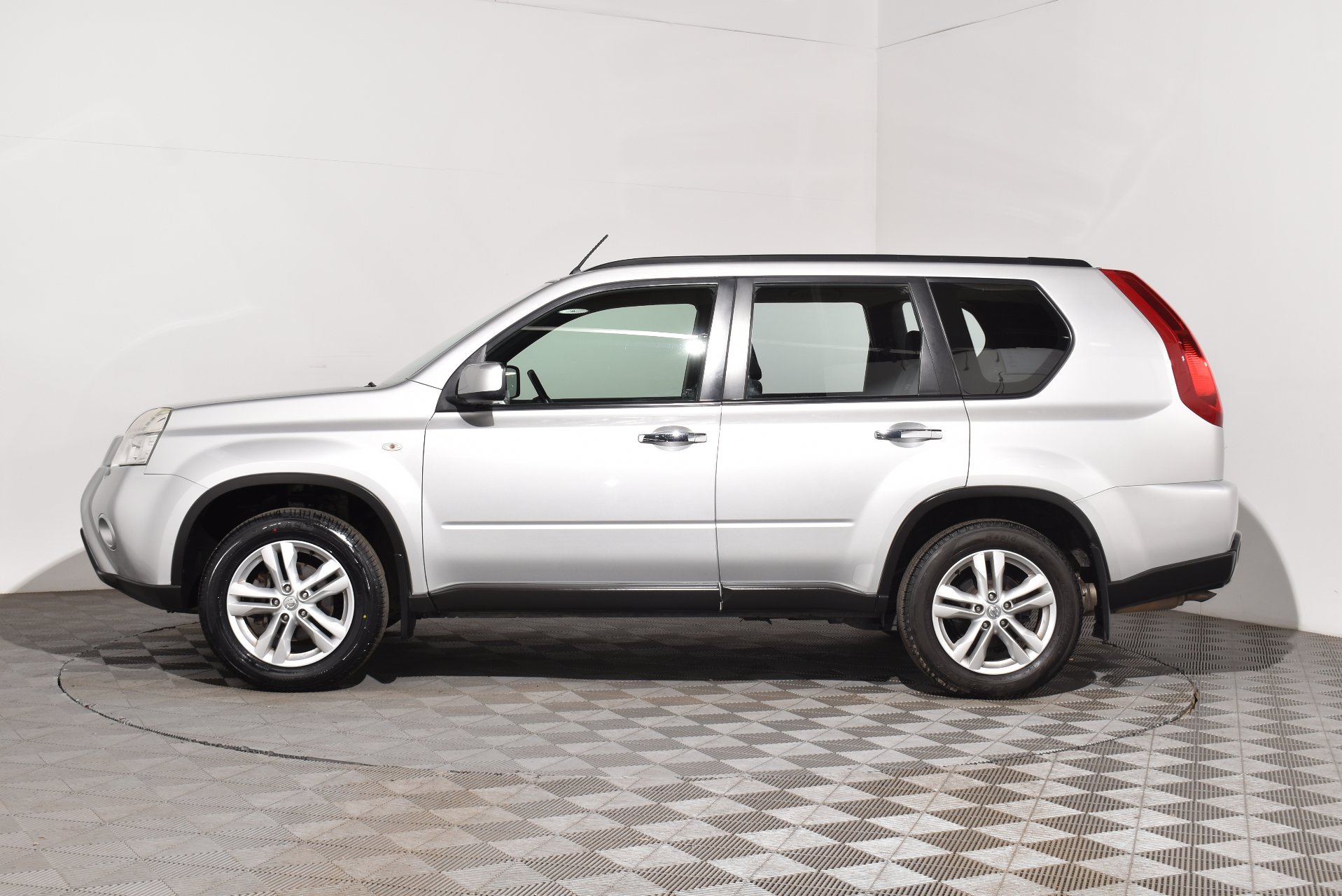 2010 Nissan X-TRAIL ST — photo 11