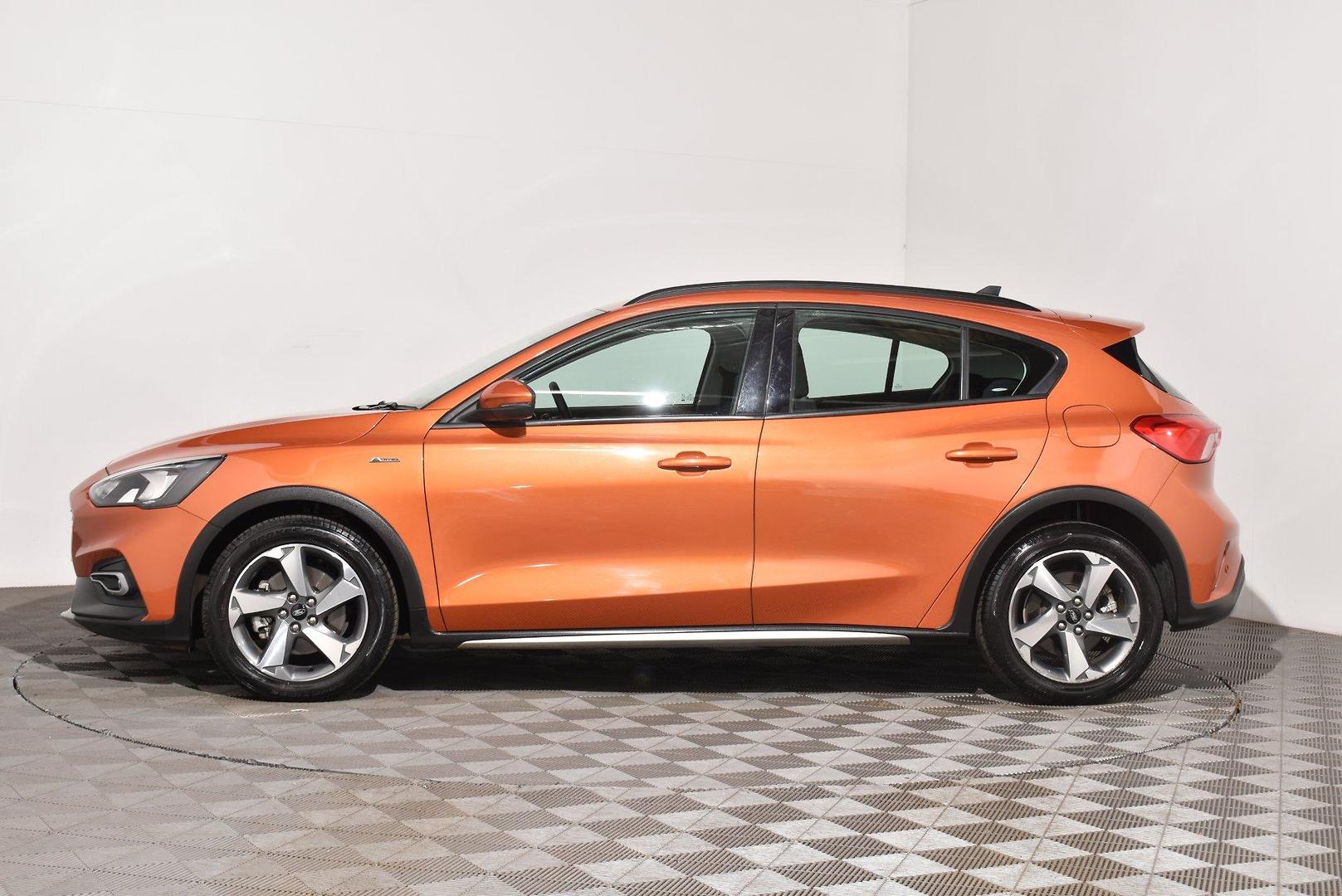 2019 Ford Focus Active — photo 11