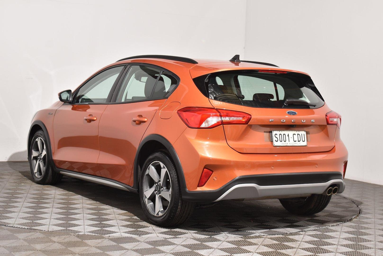 2019 Ford Focus Active — photo 2