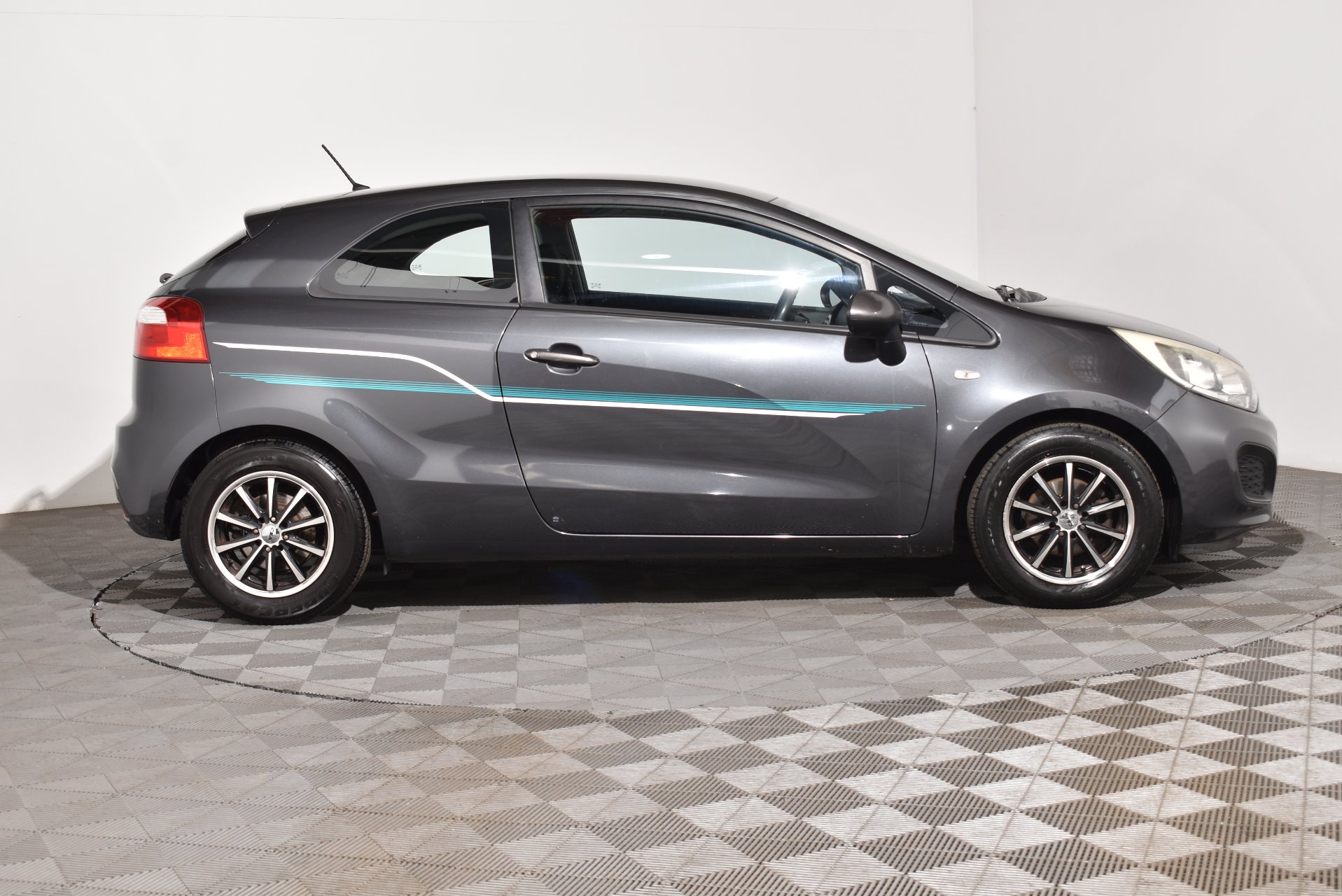 2014 Kia Rio S — photo 10