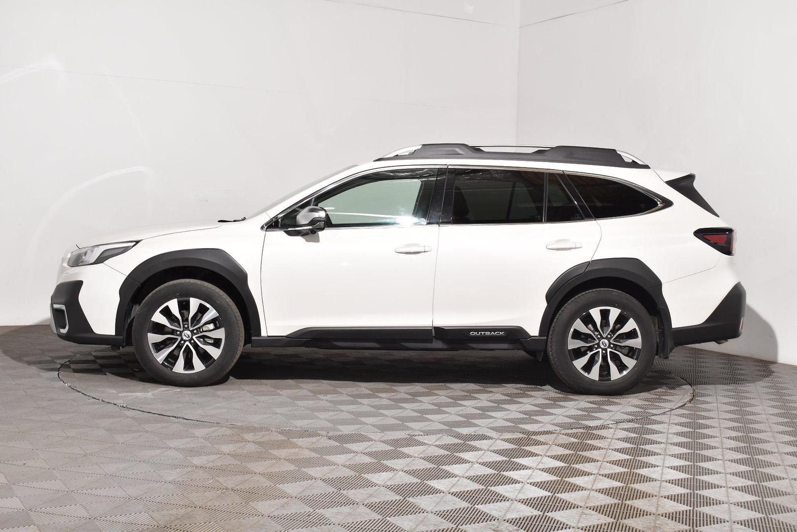 2023 Subaru Outback AWD Touring — photo 11 of 26