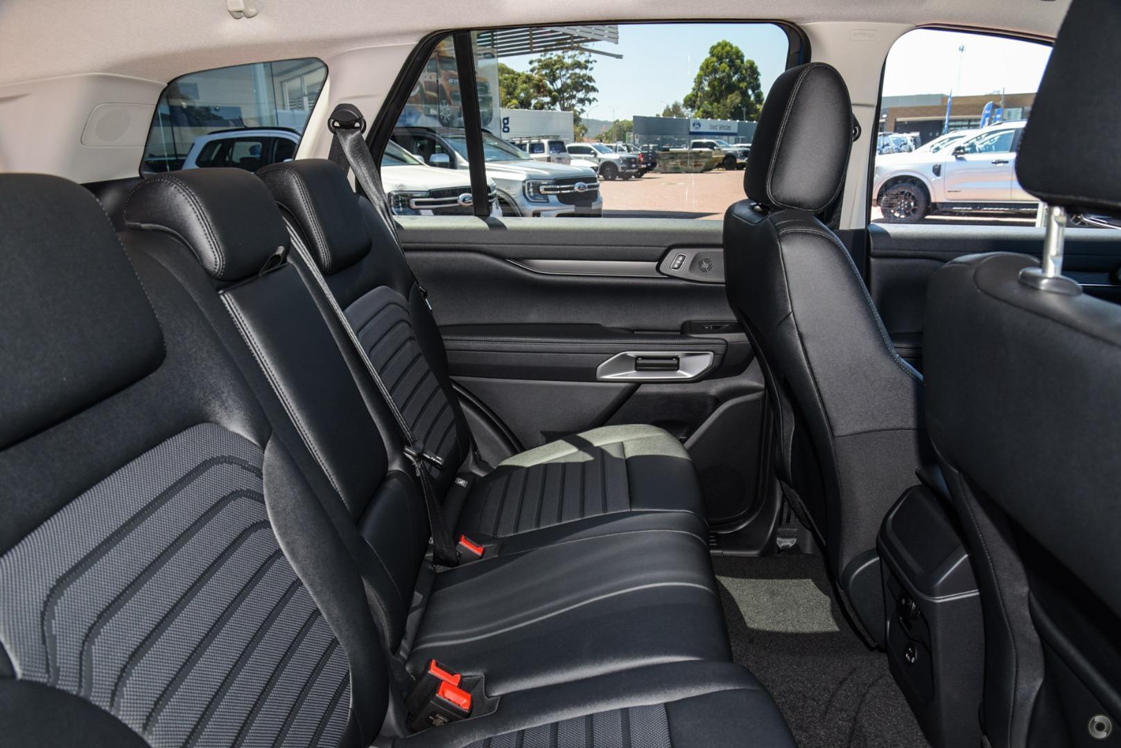 2026 Ford Everest Sport — photo 15