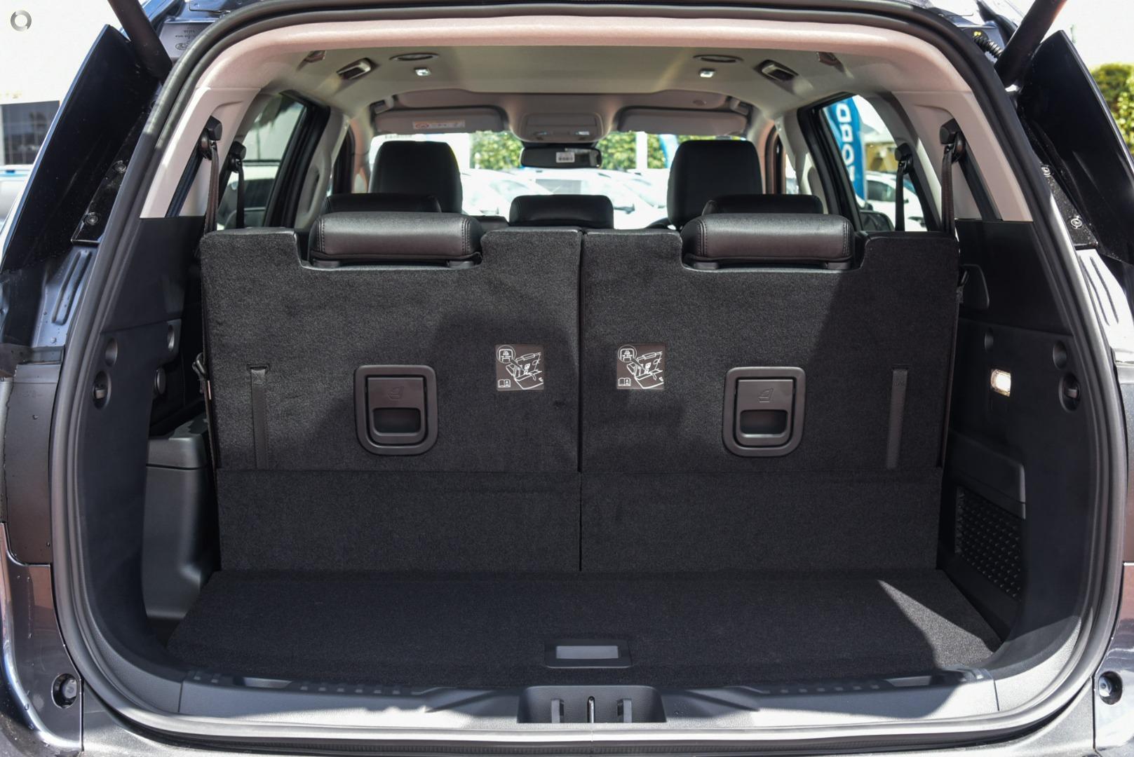 2026 Ford Everest Sport — photo 9