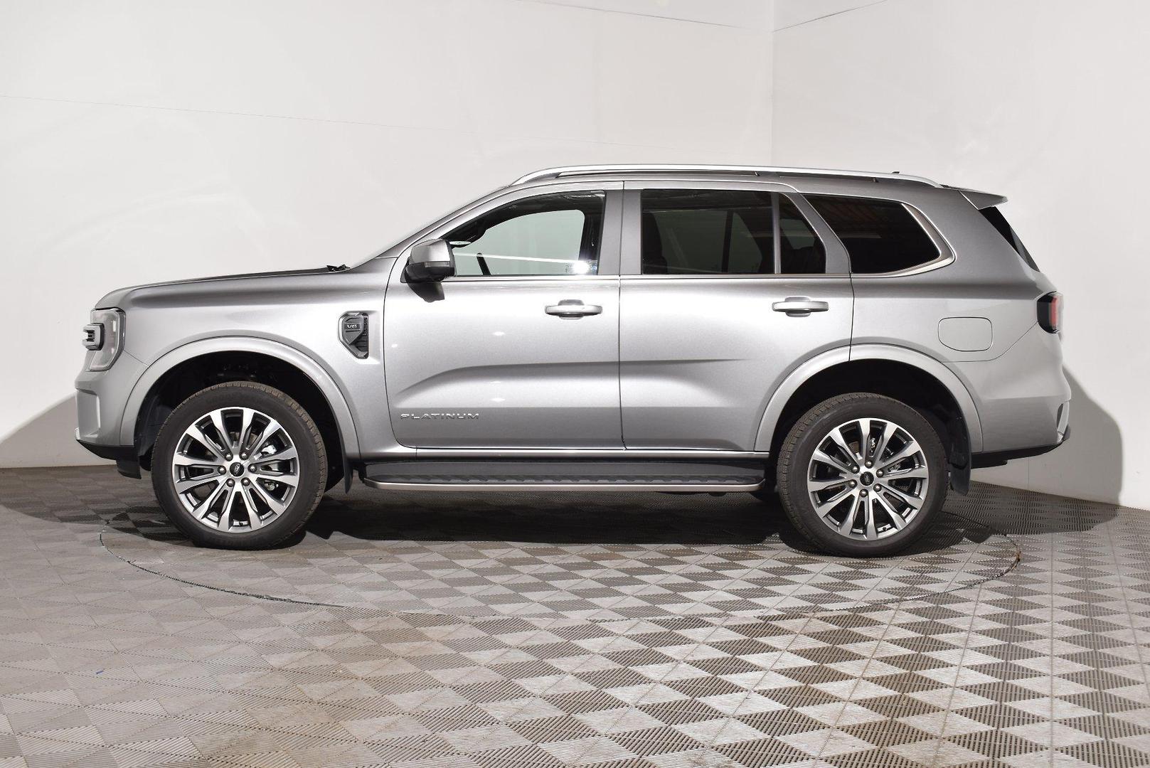 2025 Ford Everest Platinum — photo 11