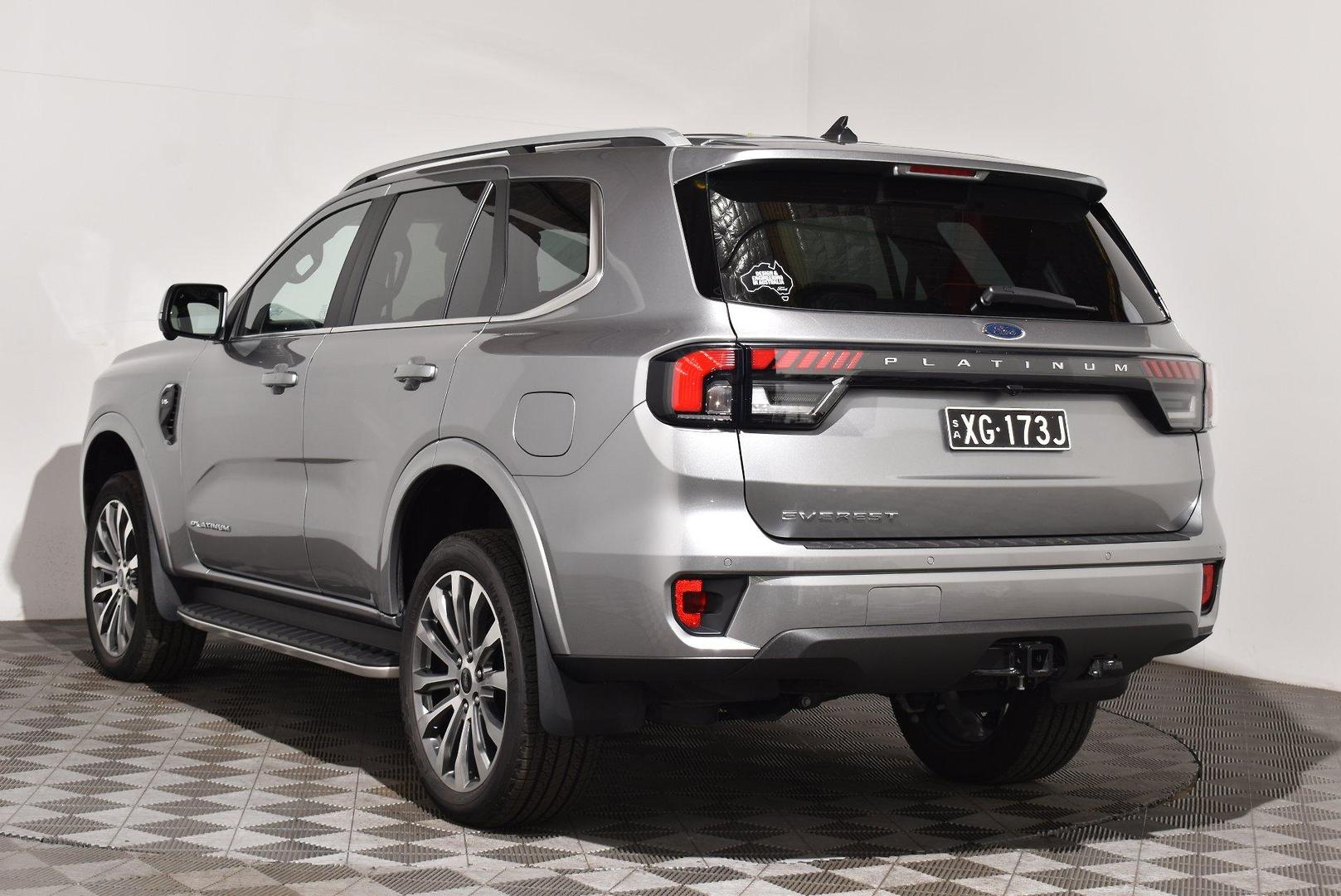 2025 Ford Everest Platinum — photo 2