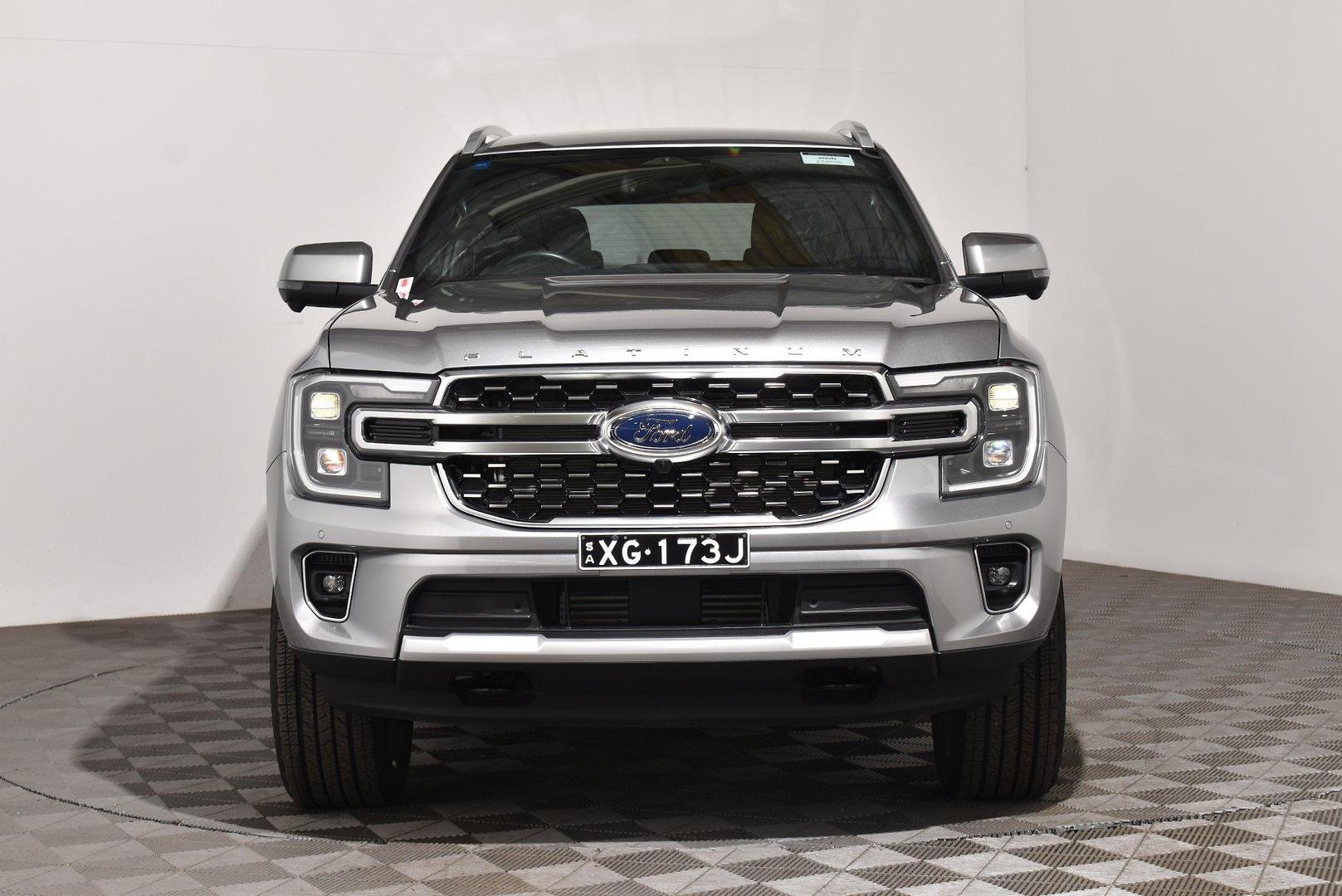 2025 Ford Everest Platinum — photo 3