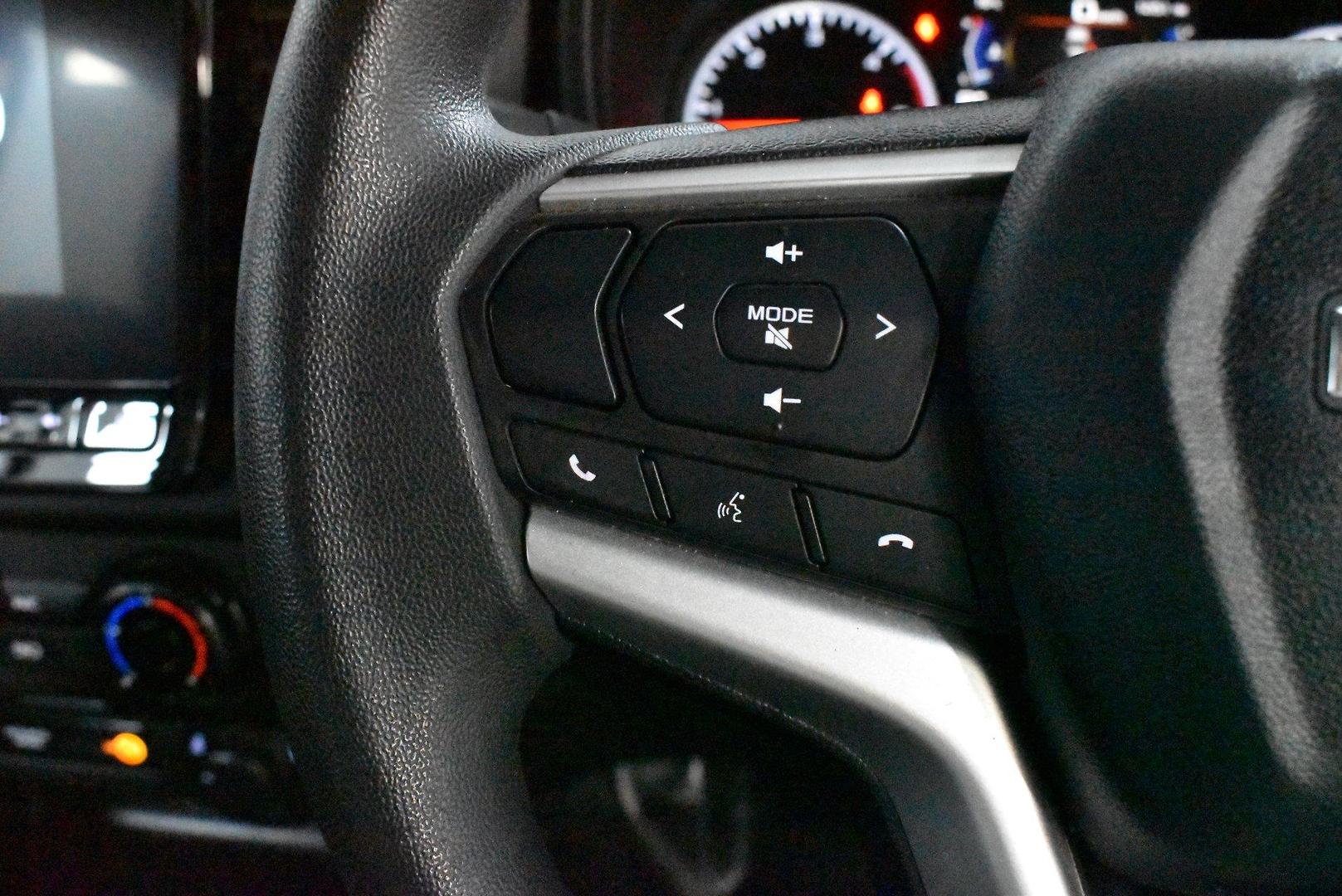 2022 Isuzu D-MAX SX — photo 21