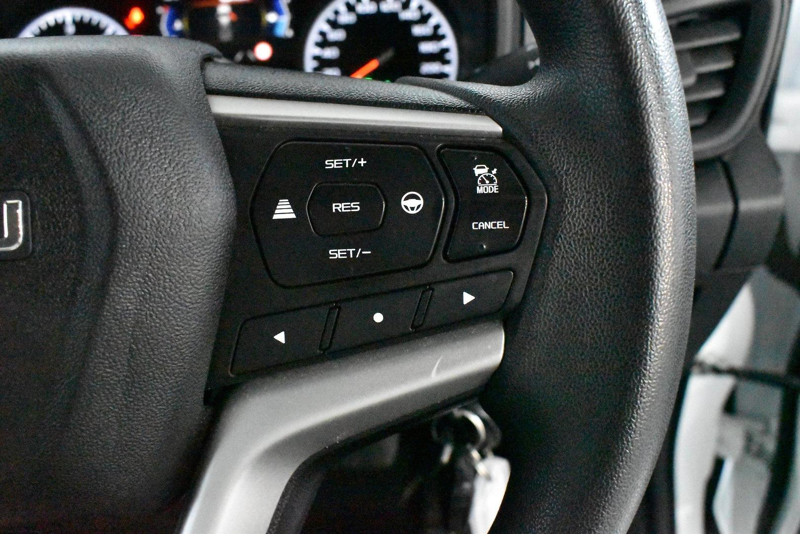 2022 Isuzu D-MAX SX — photo 22