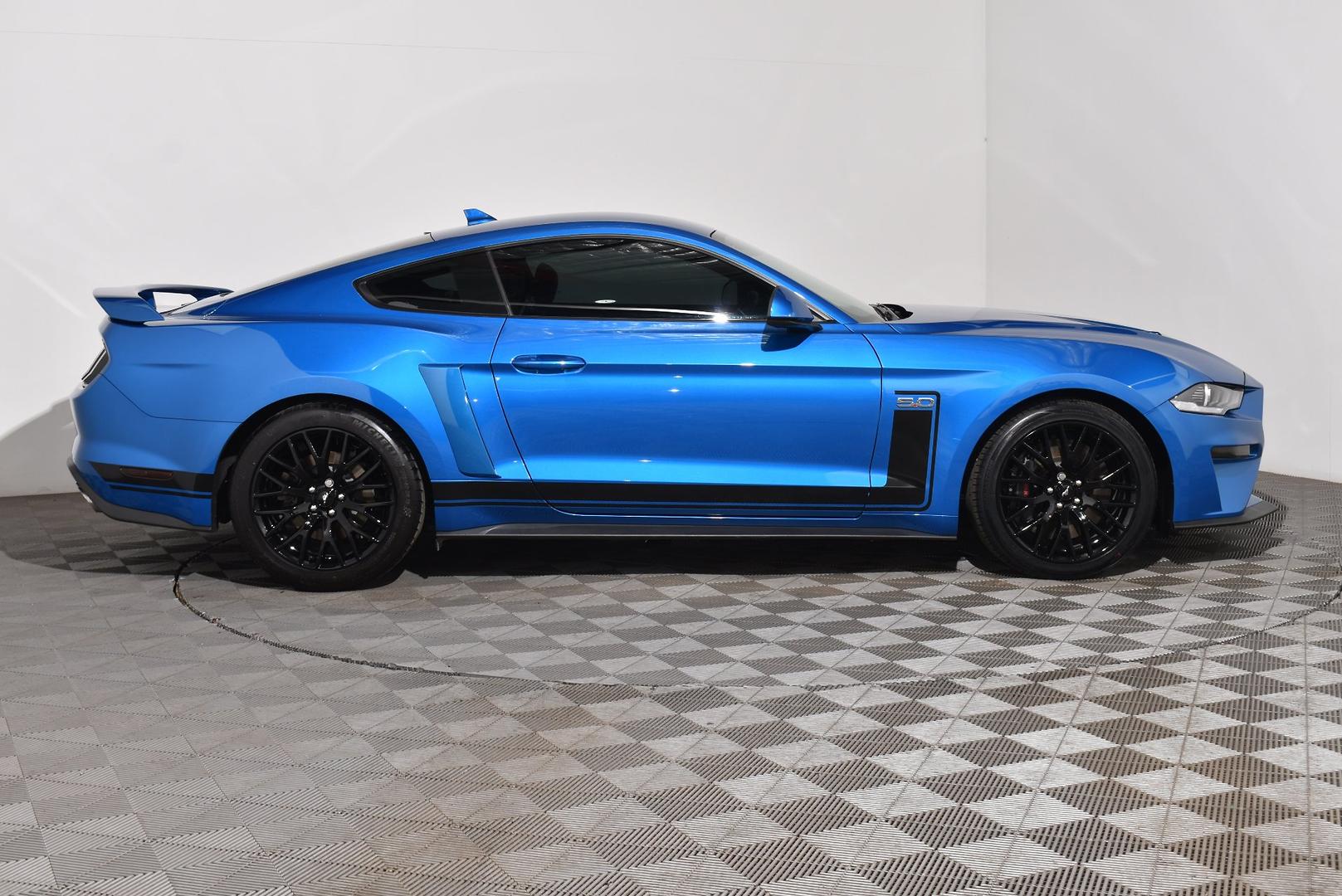 2020 Ford Mustang GT — photo 10