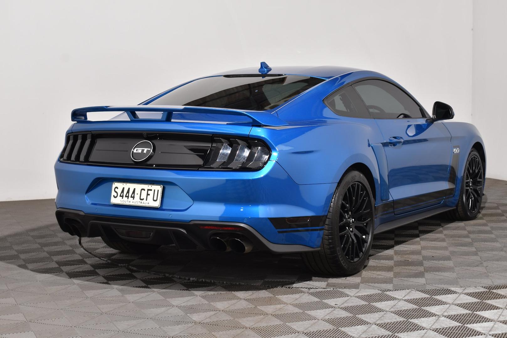 2020 Ford Mustang GT — photo 14