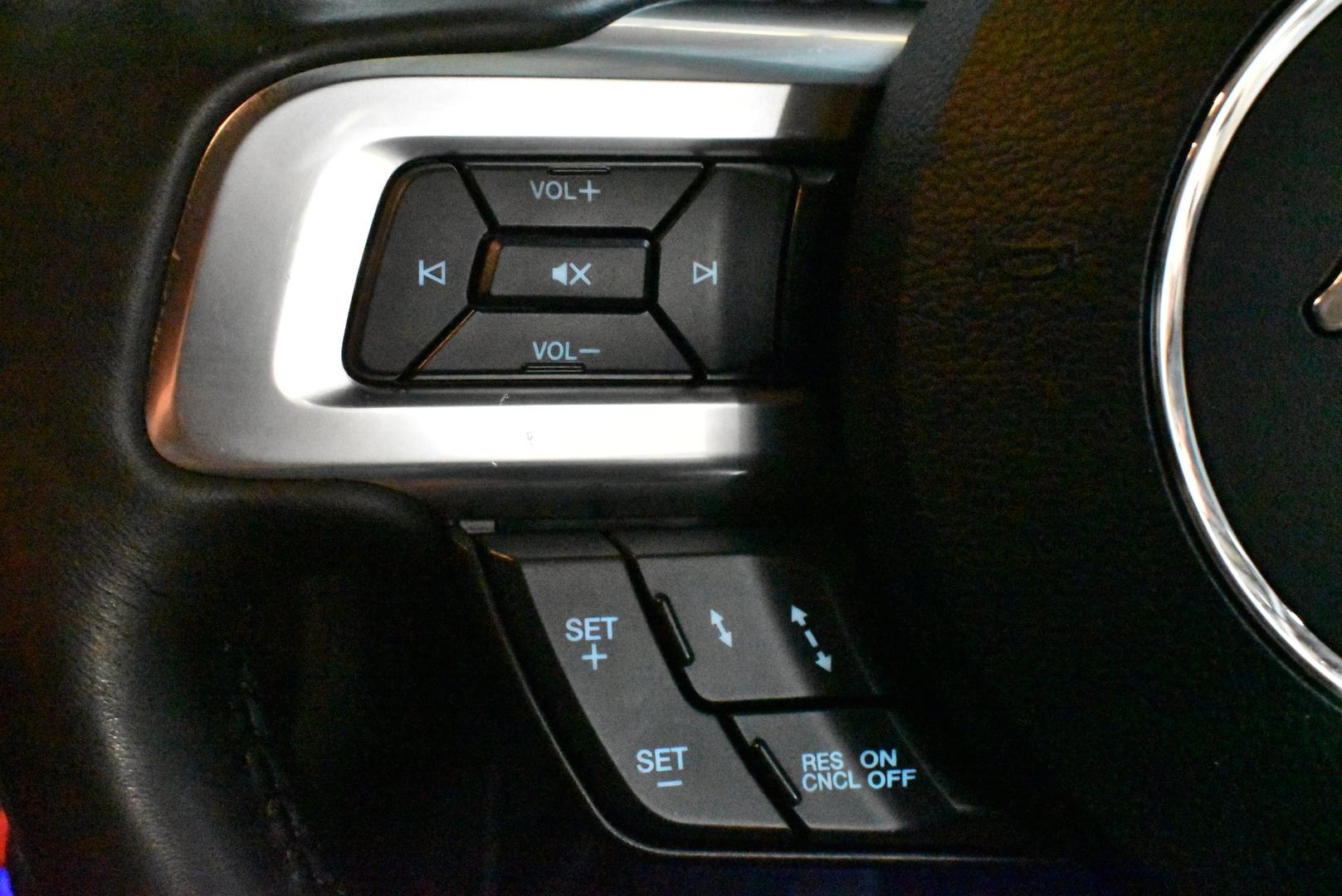 2020 Ford Mustang GT — photo 21