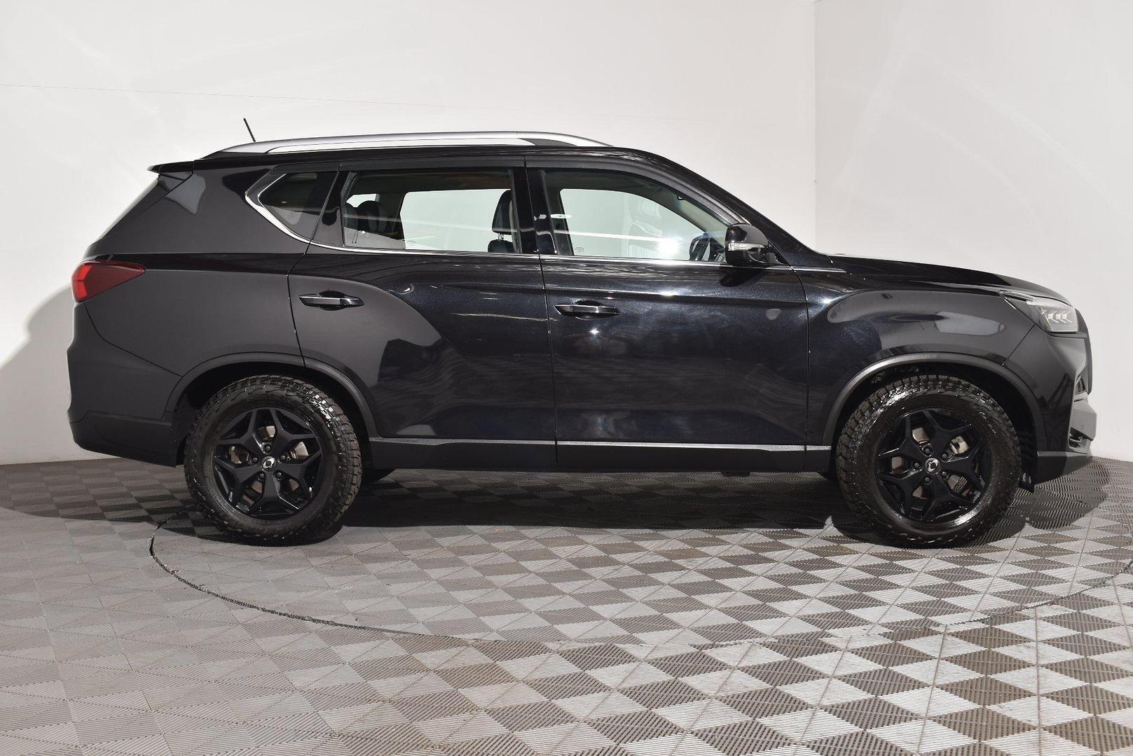 2022 SsangYong Rexton ELX — photo 10