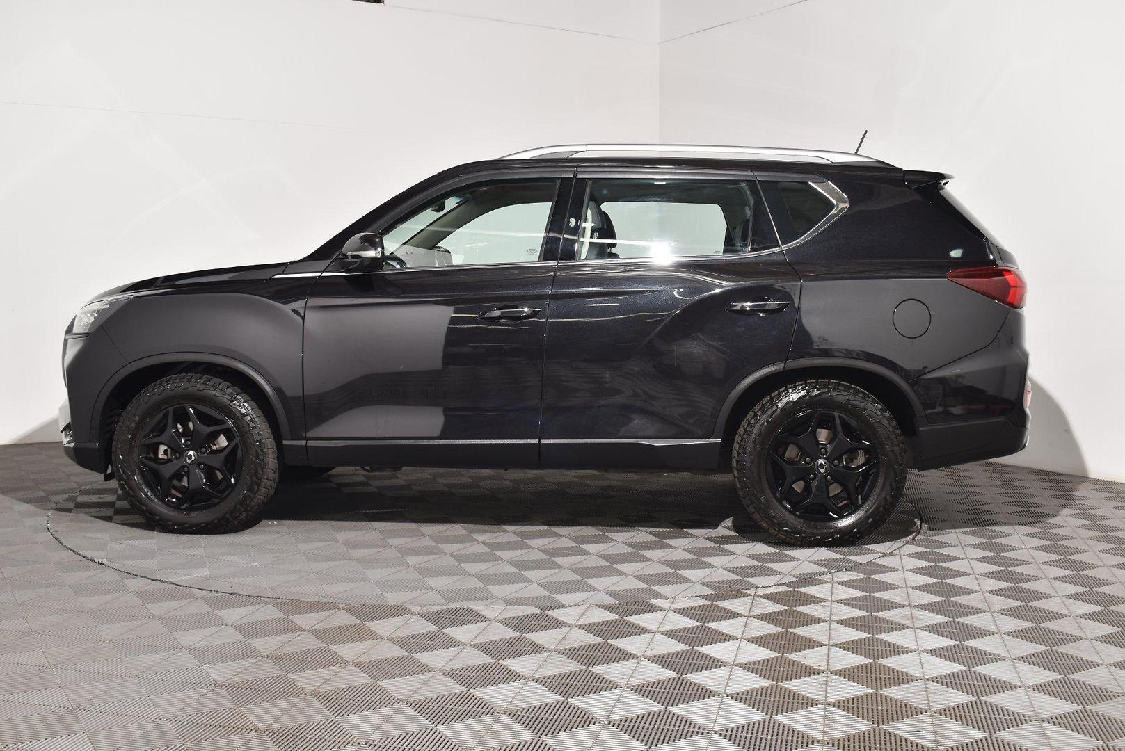 2022 SsangYong Rexton ELX — photo 11