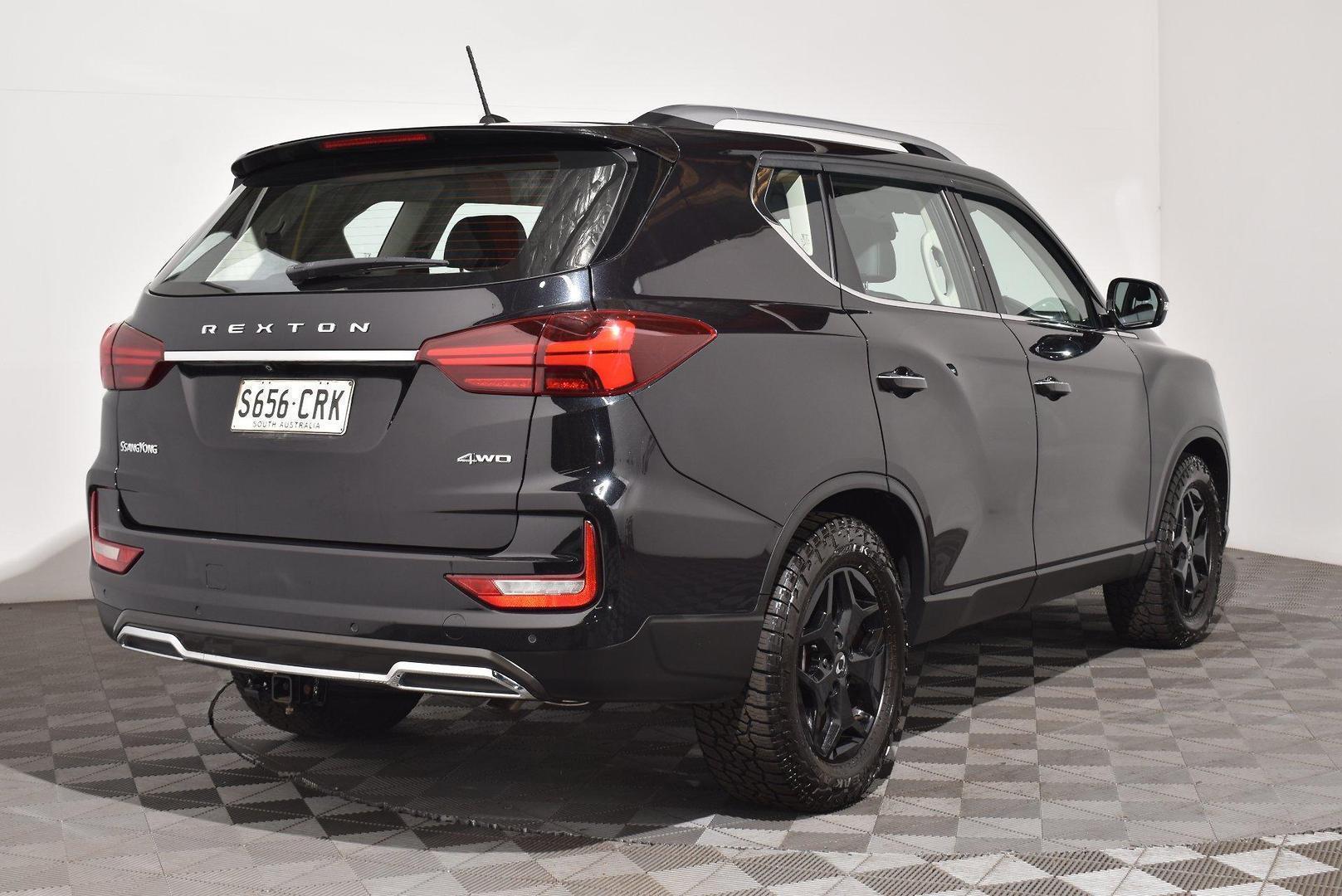 2022 SsangYong Rexton ELX — photo 2
