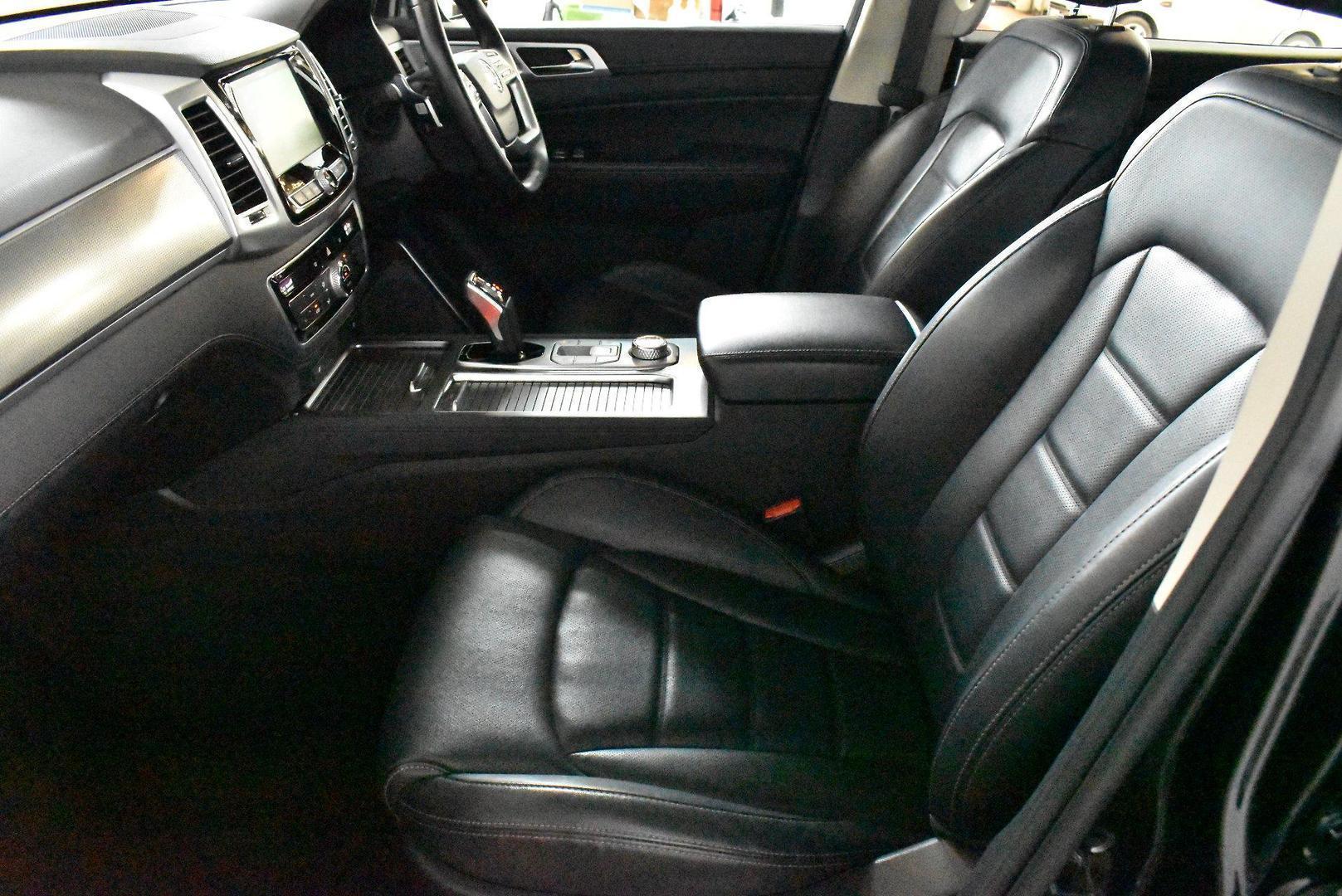 2022 SsangYong Rexton ELX — photo 7