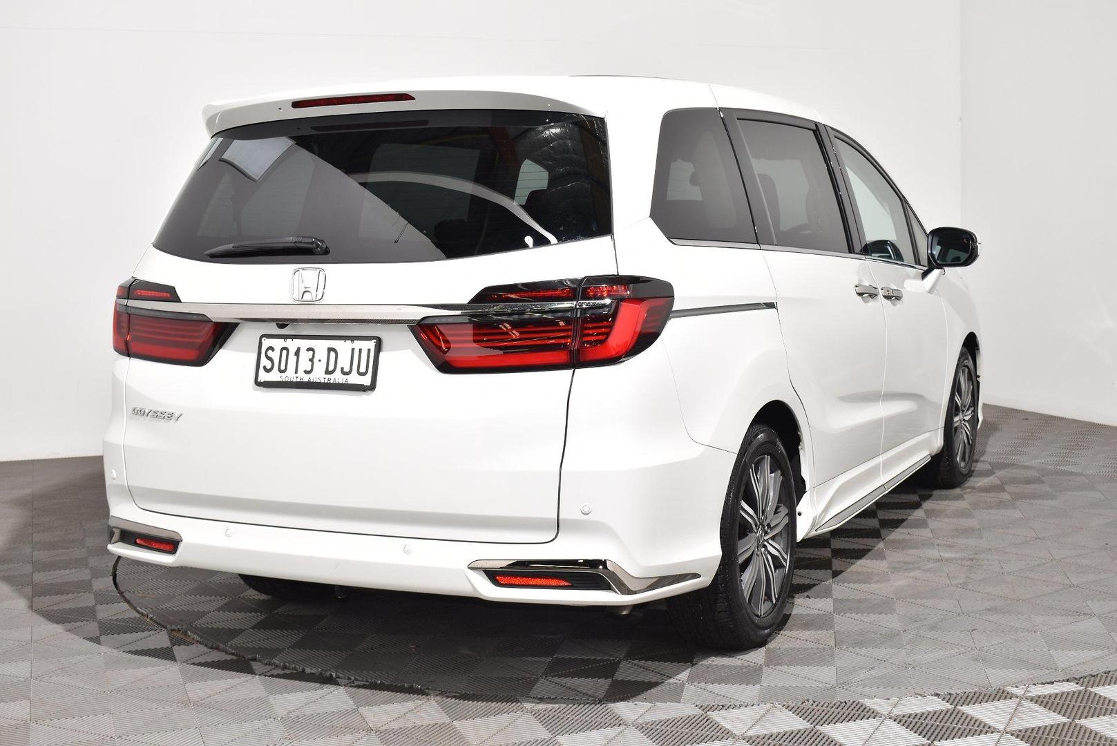 2021 Honda Odyssey Vi LX7 — photo 4