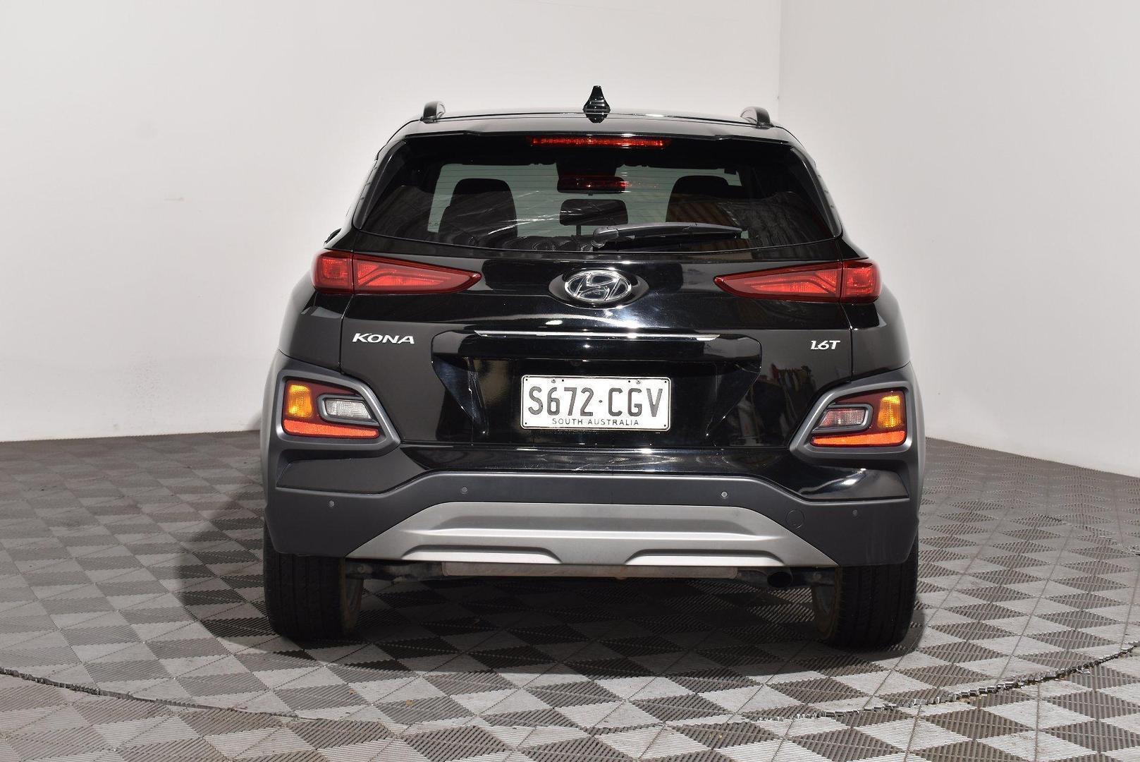 2020 Hyundai Kona Elite — photo 4